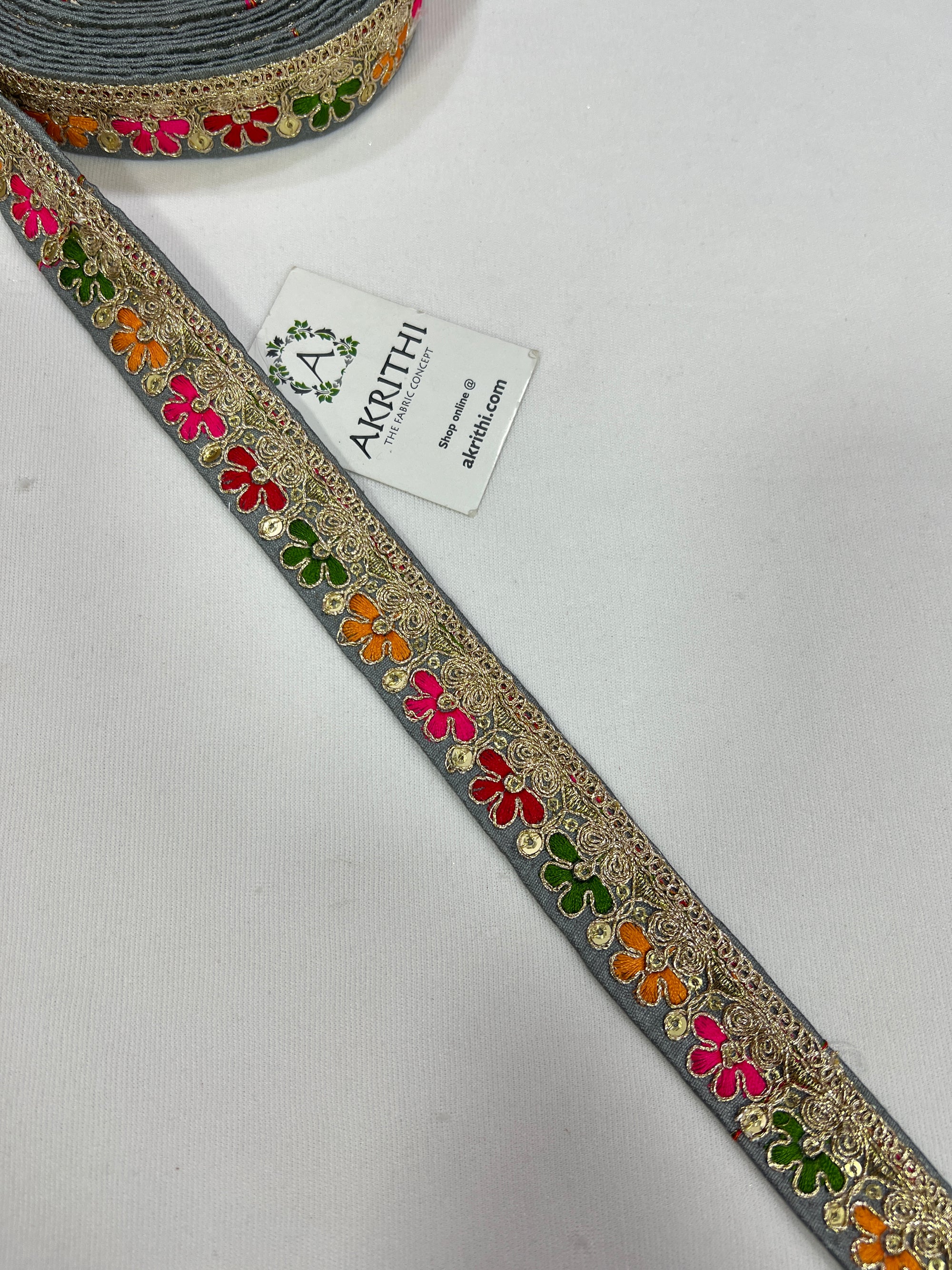 Embroidered lace 9 metres roll