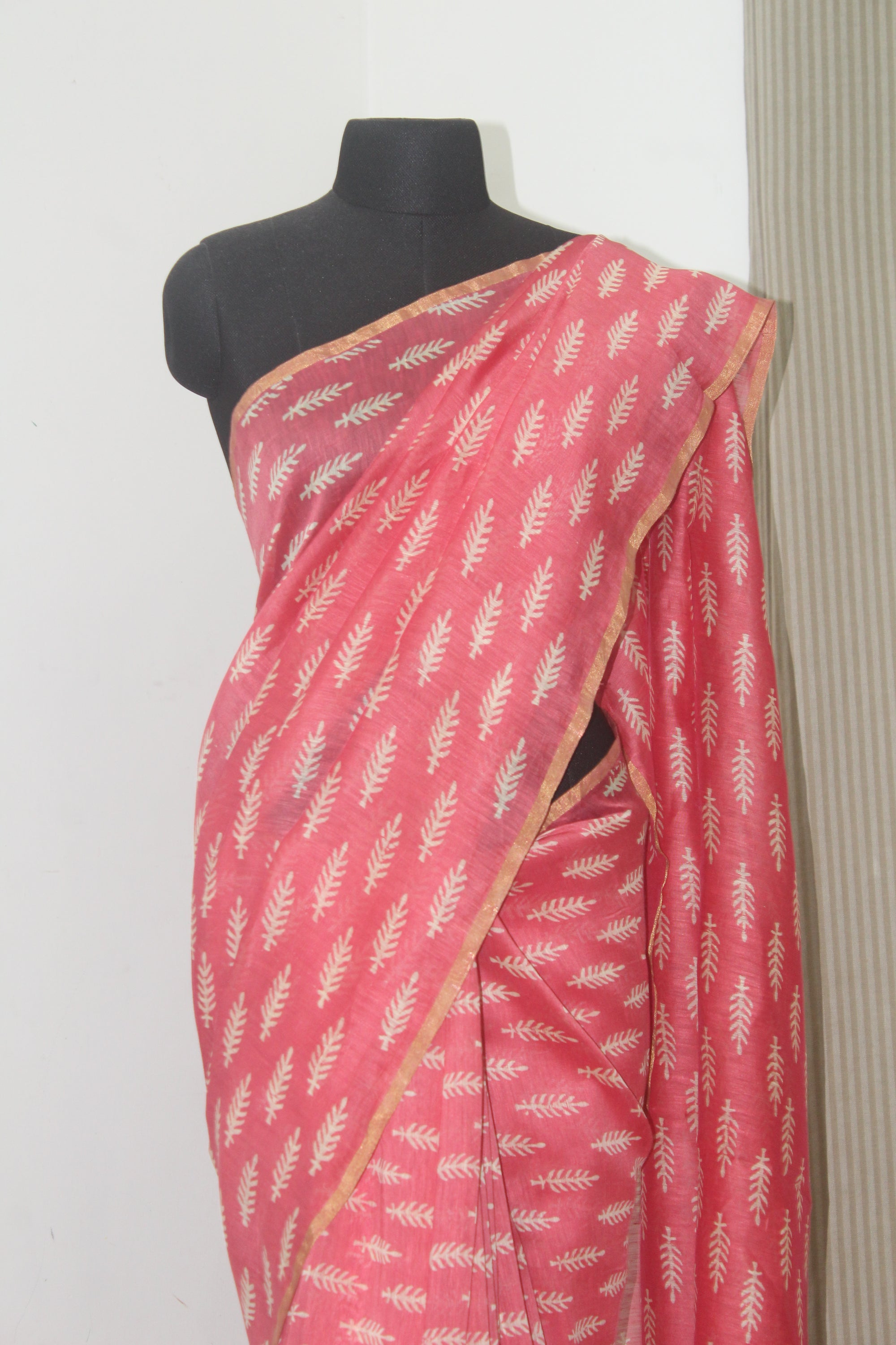 Handloom printed pure linen silk saree