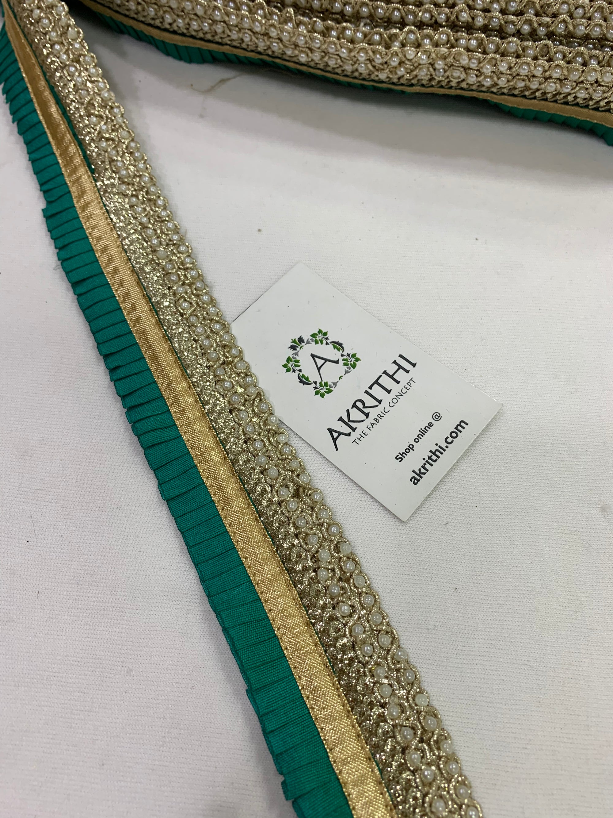 Embroidered lace 9 metres roll