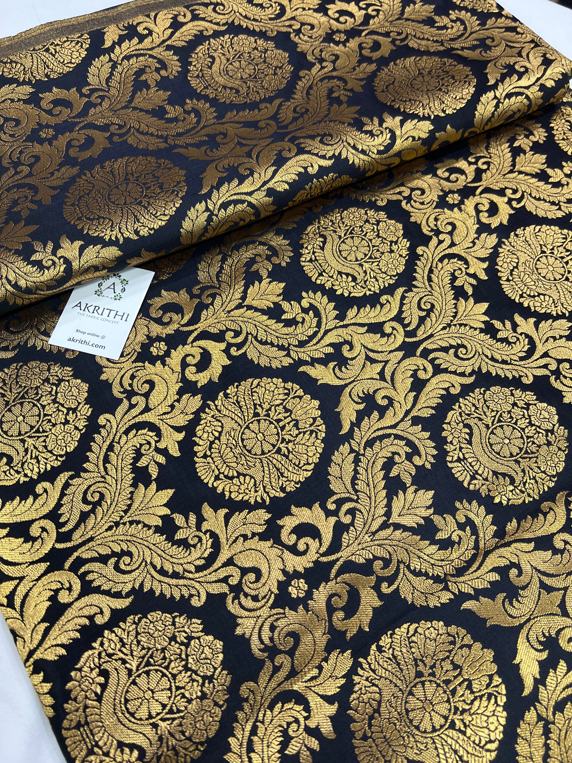 Handloom Banarasi brocade fabric