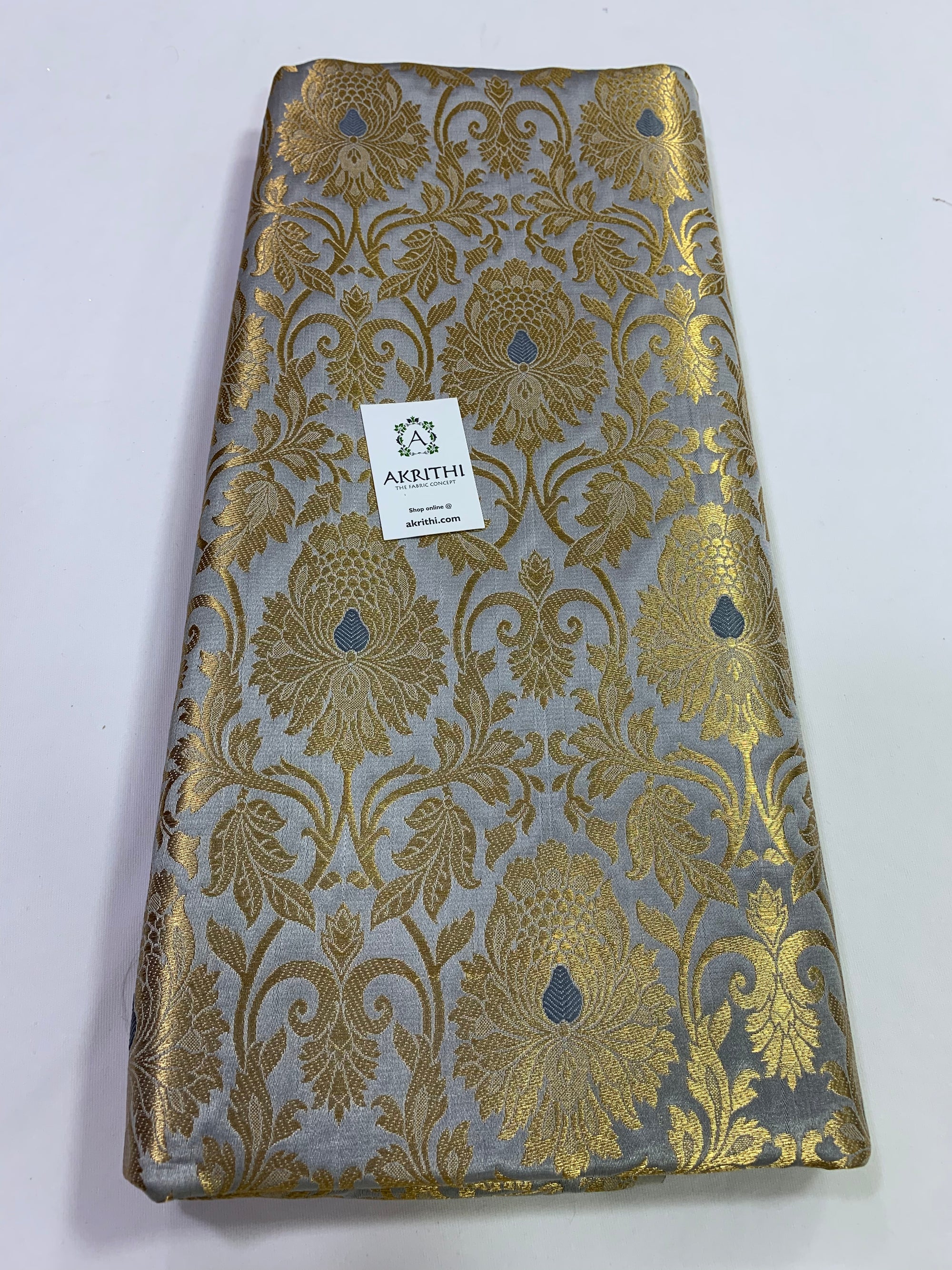 Handloom Banarasi brocade fabric
