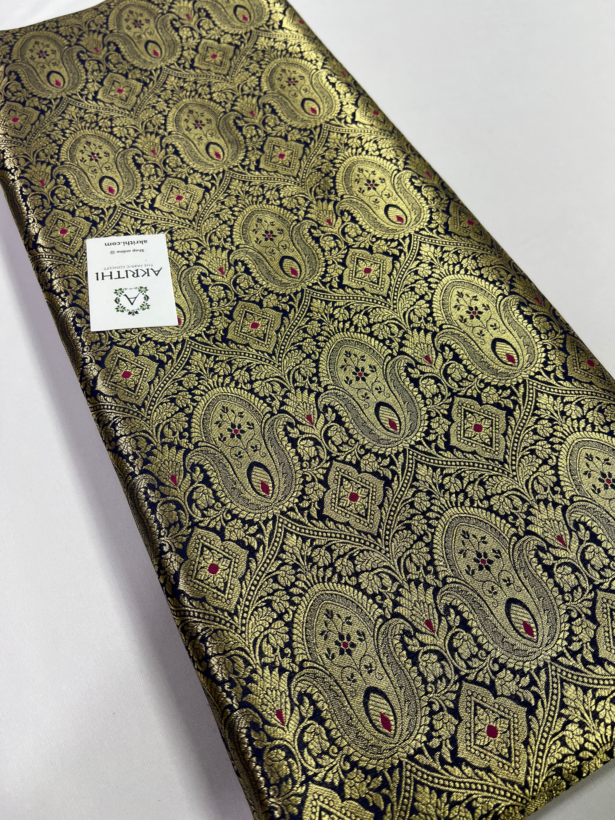 Handloom Banarasi brocade fabric