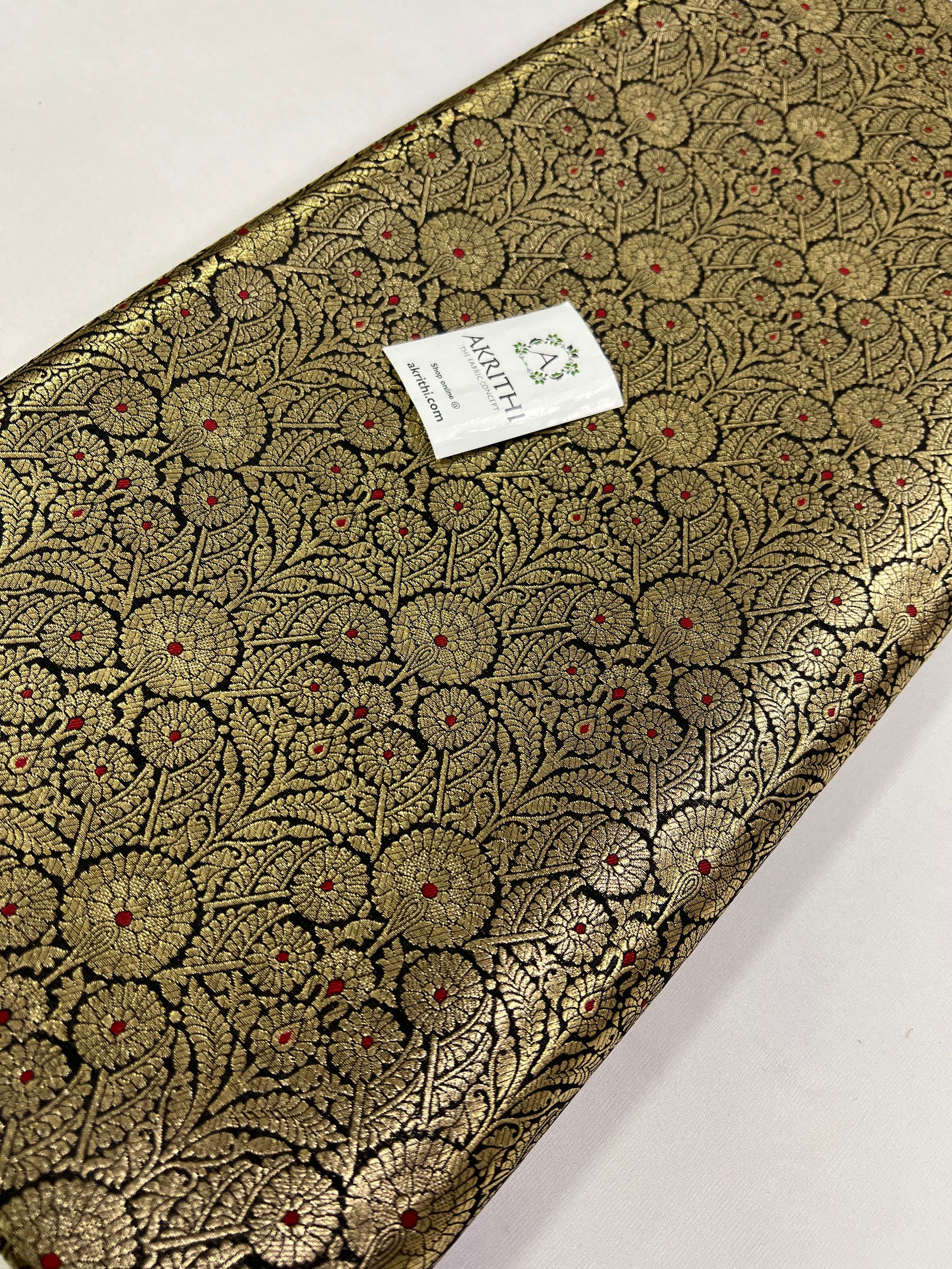 Handloom Banarasi brocade fabric
