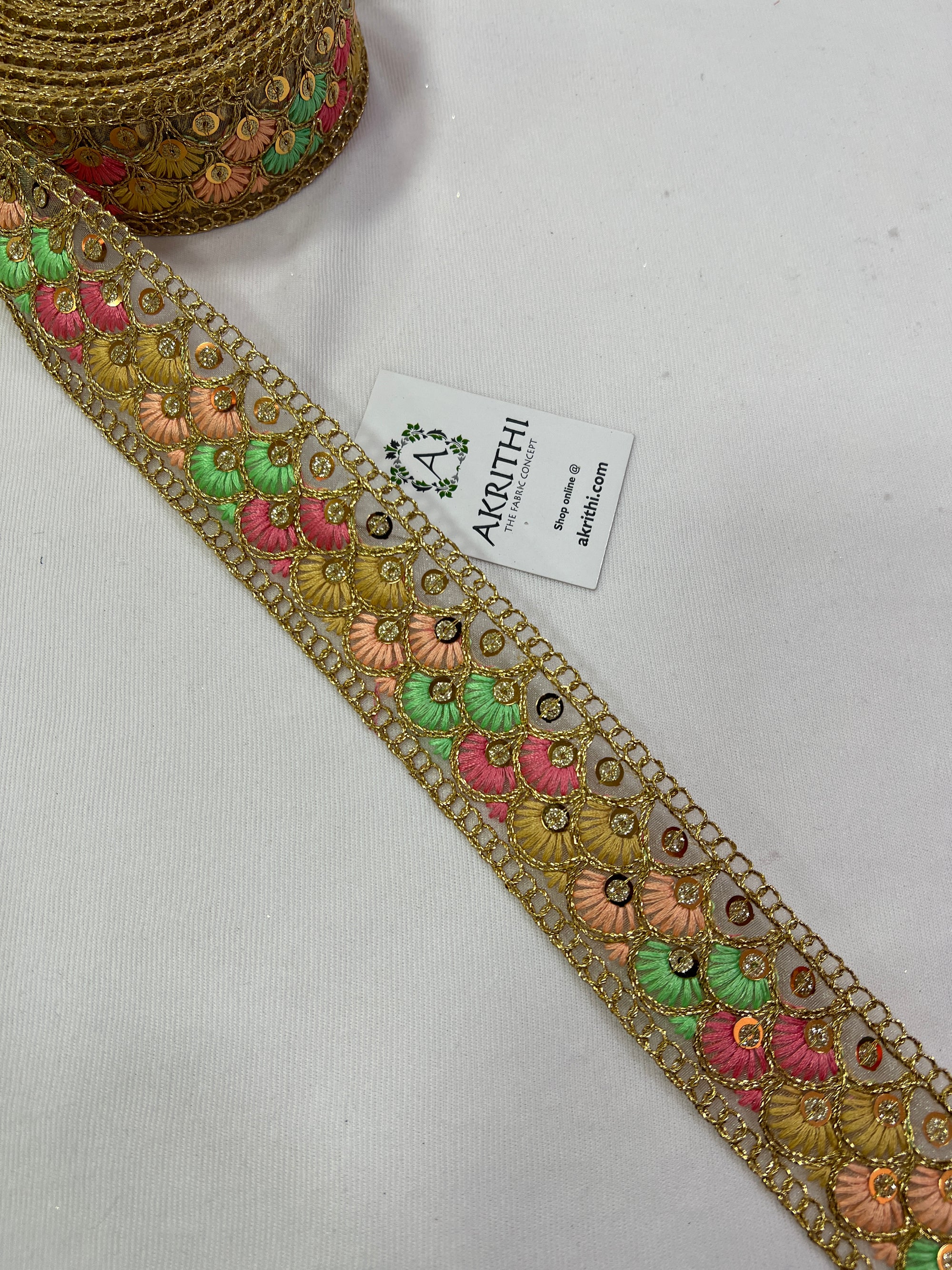 Embroidered lace 9 metres roll