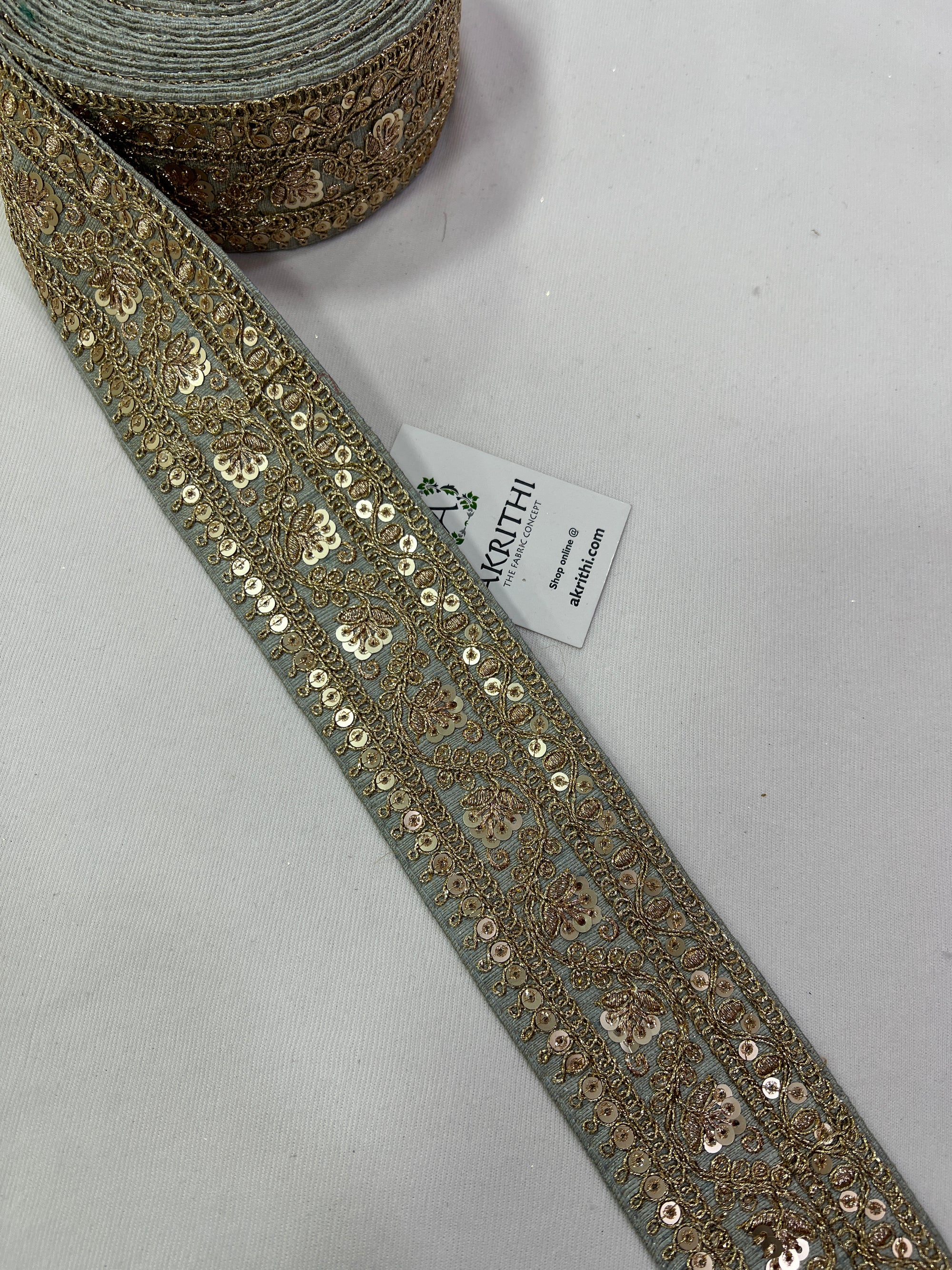 Embroidered lace 9 metres roll