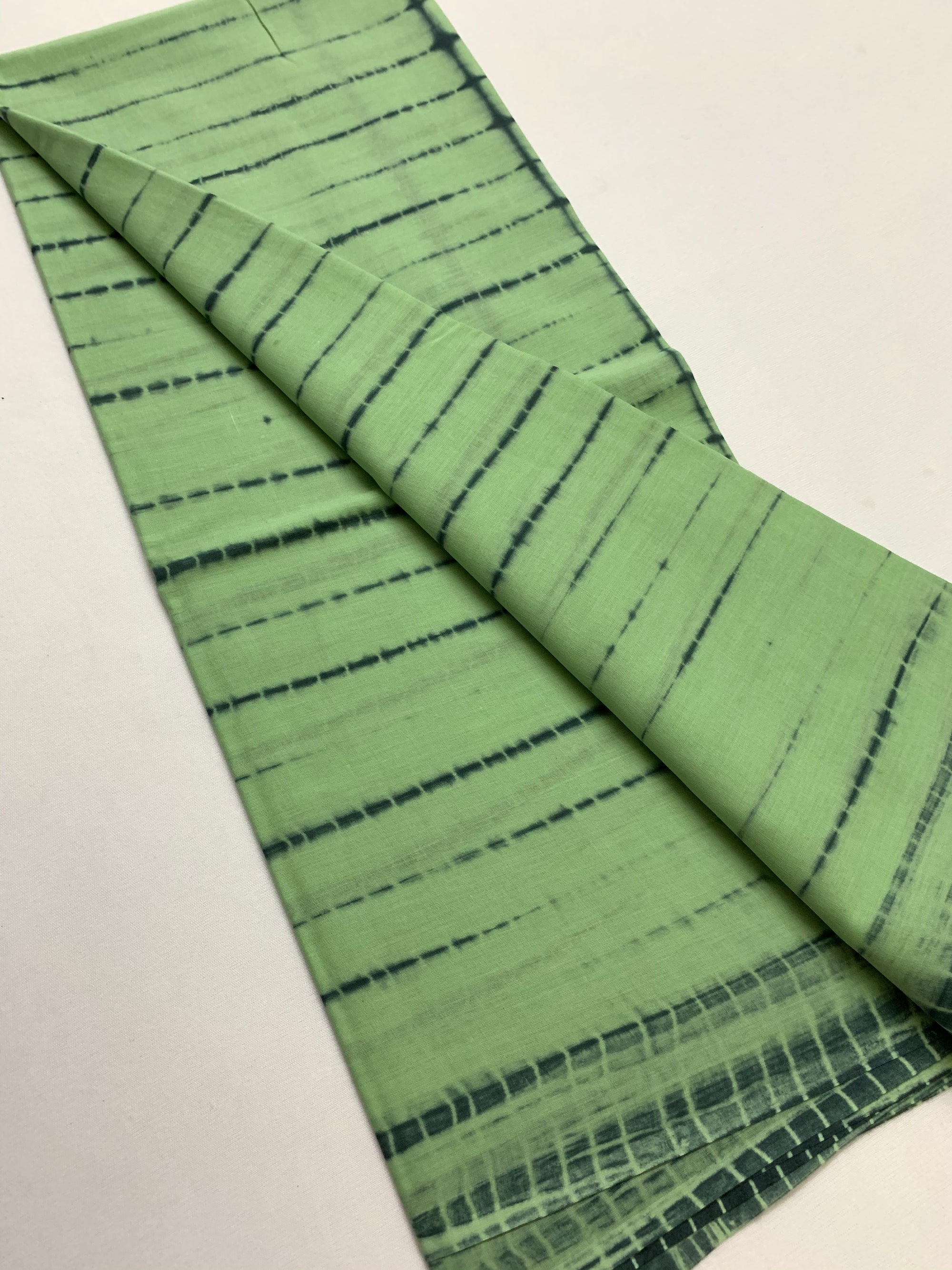 Tie and dye mul cotton fabric