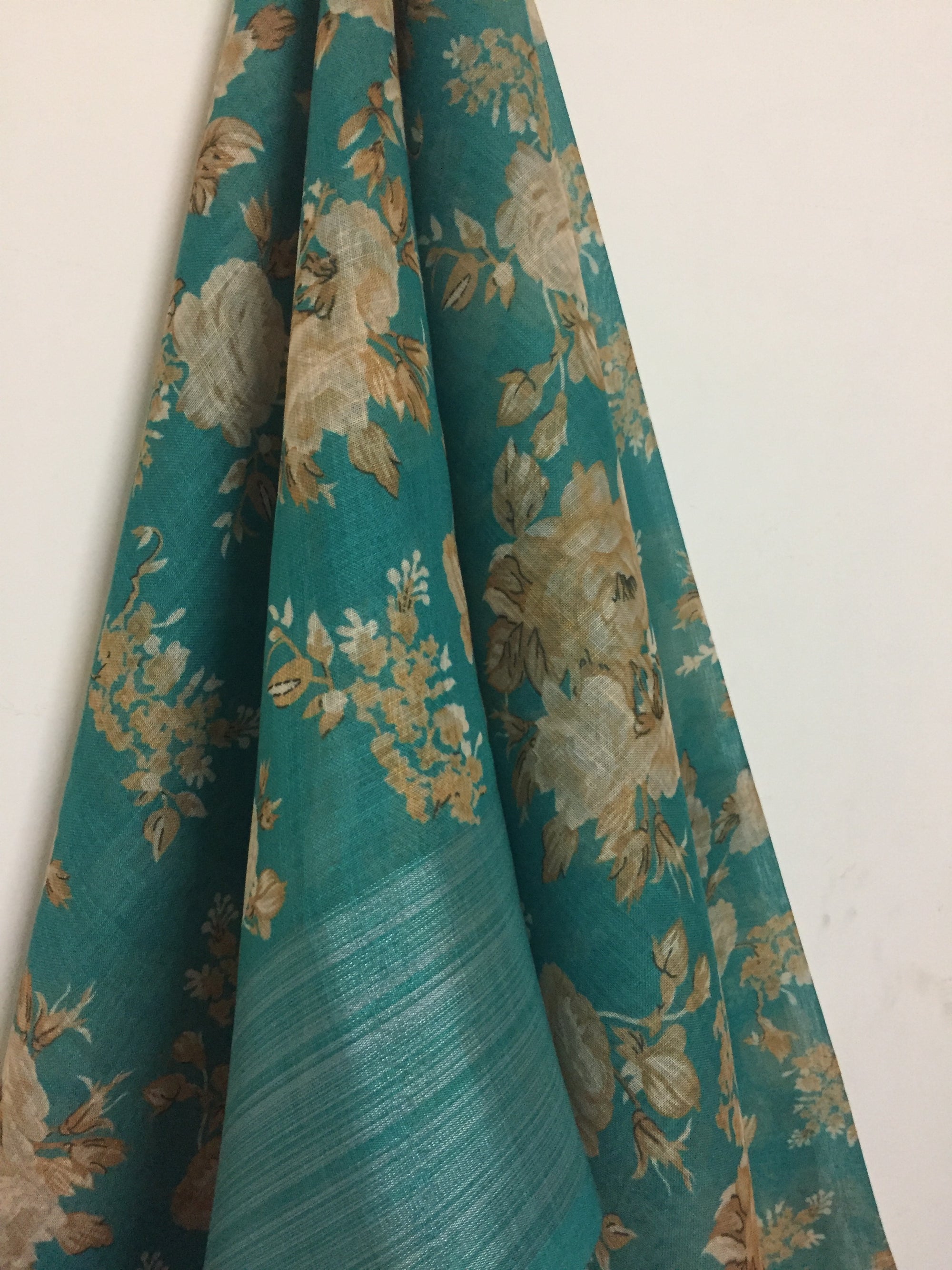 Printed Linen fabric with zari border