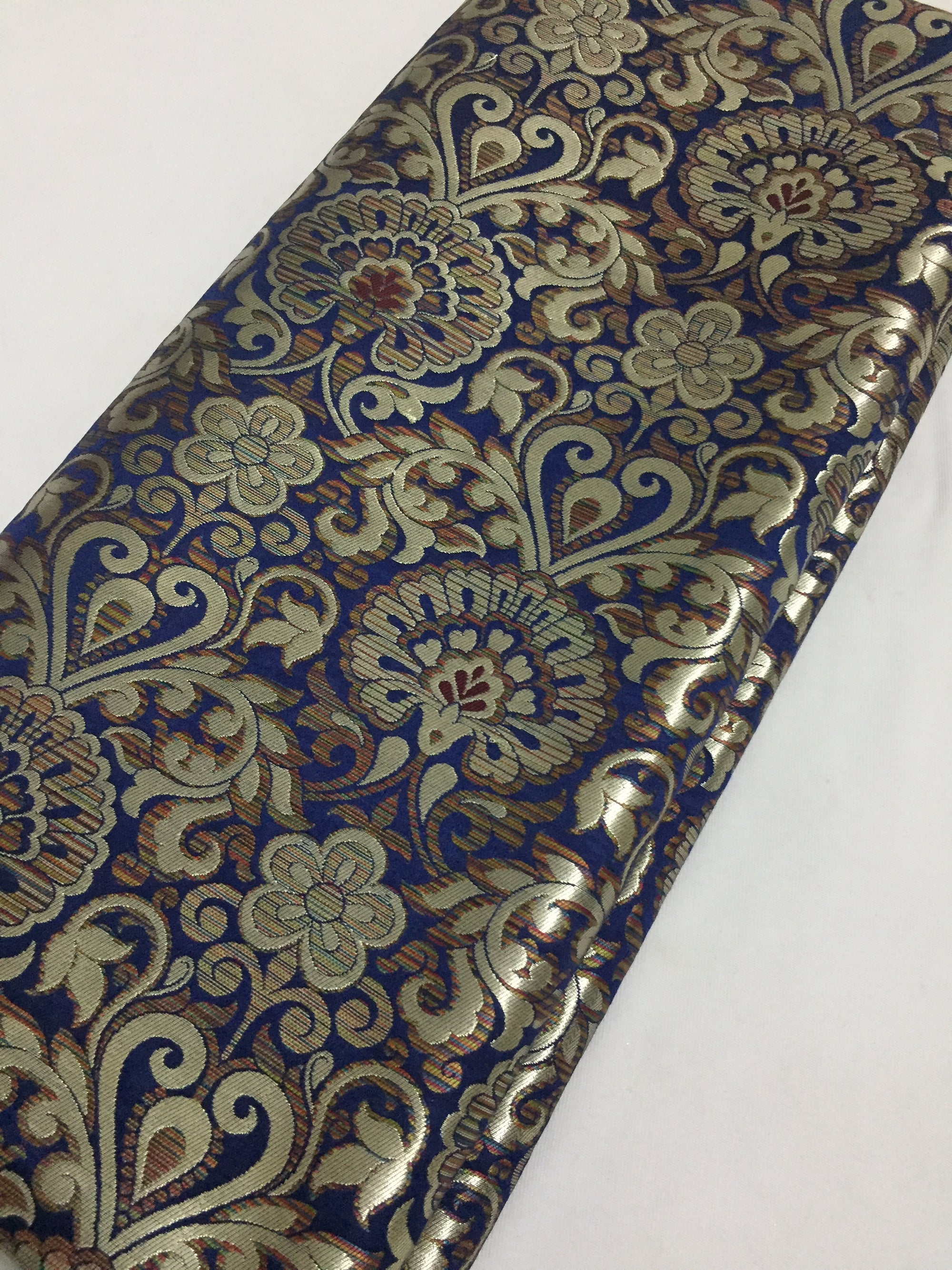 Banarasi kimkhab fabric
