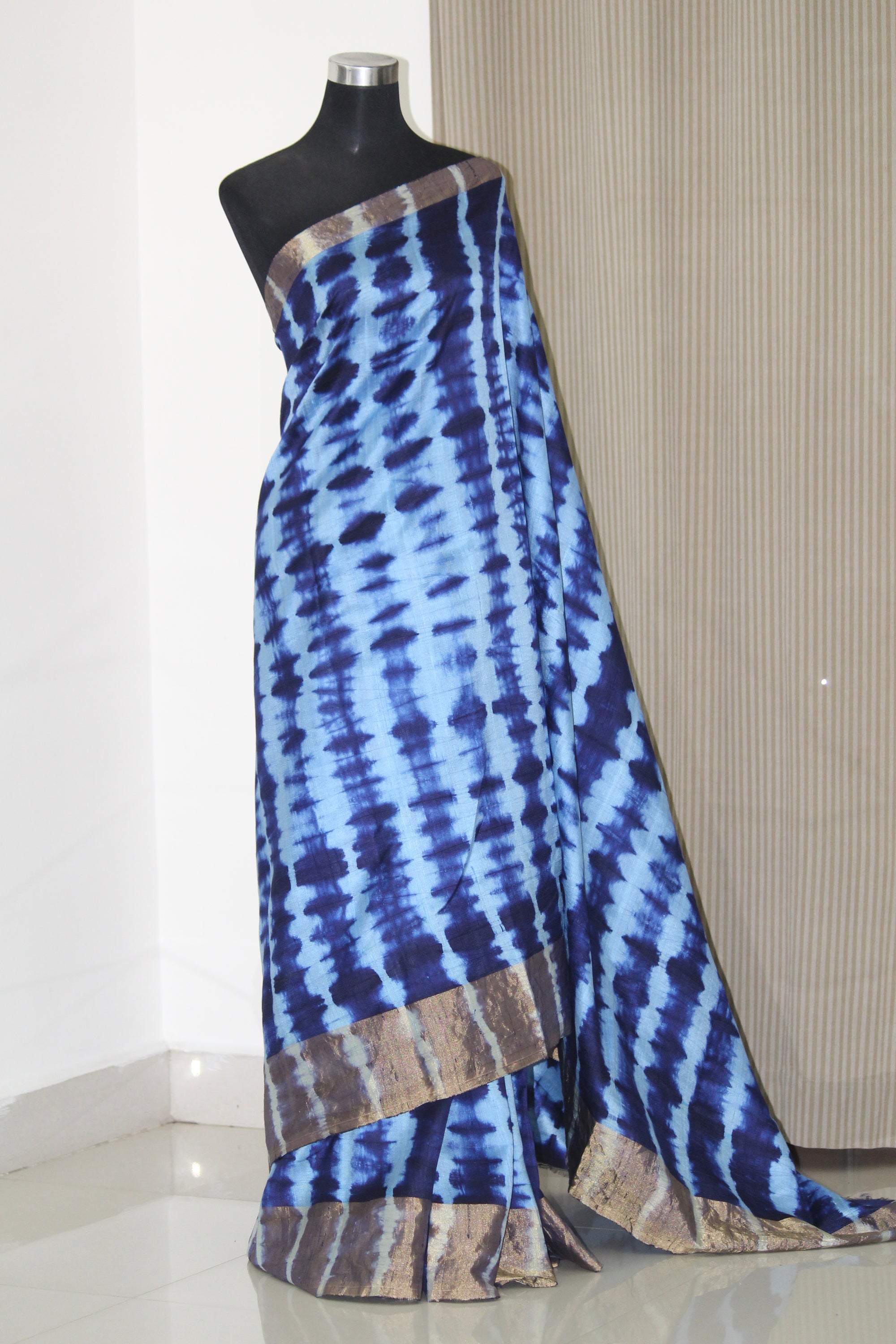 Pure dupion raw silk shibori tie and dye saree