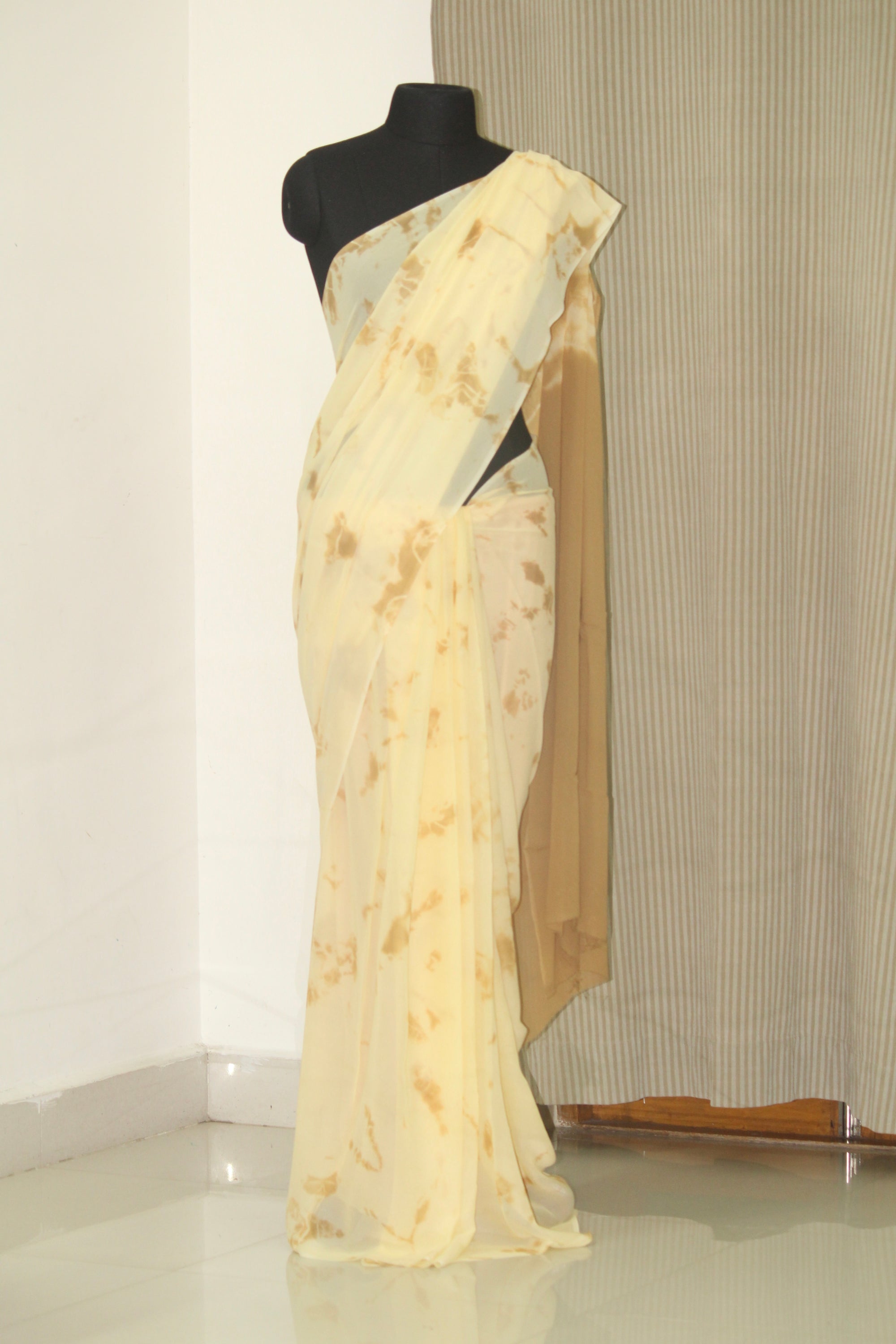 Shibori tie and dye georgette saree
