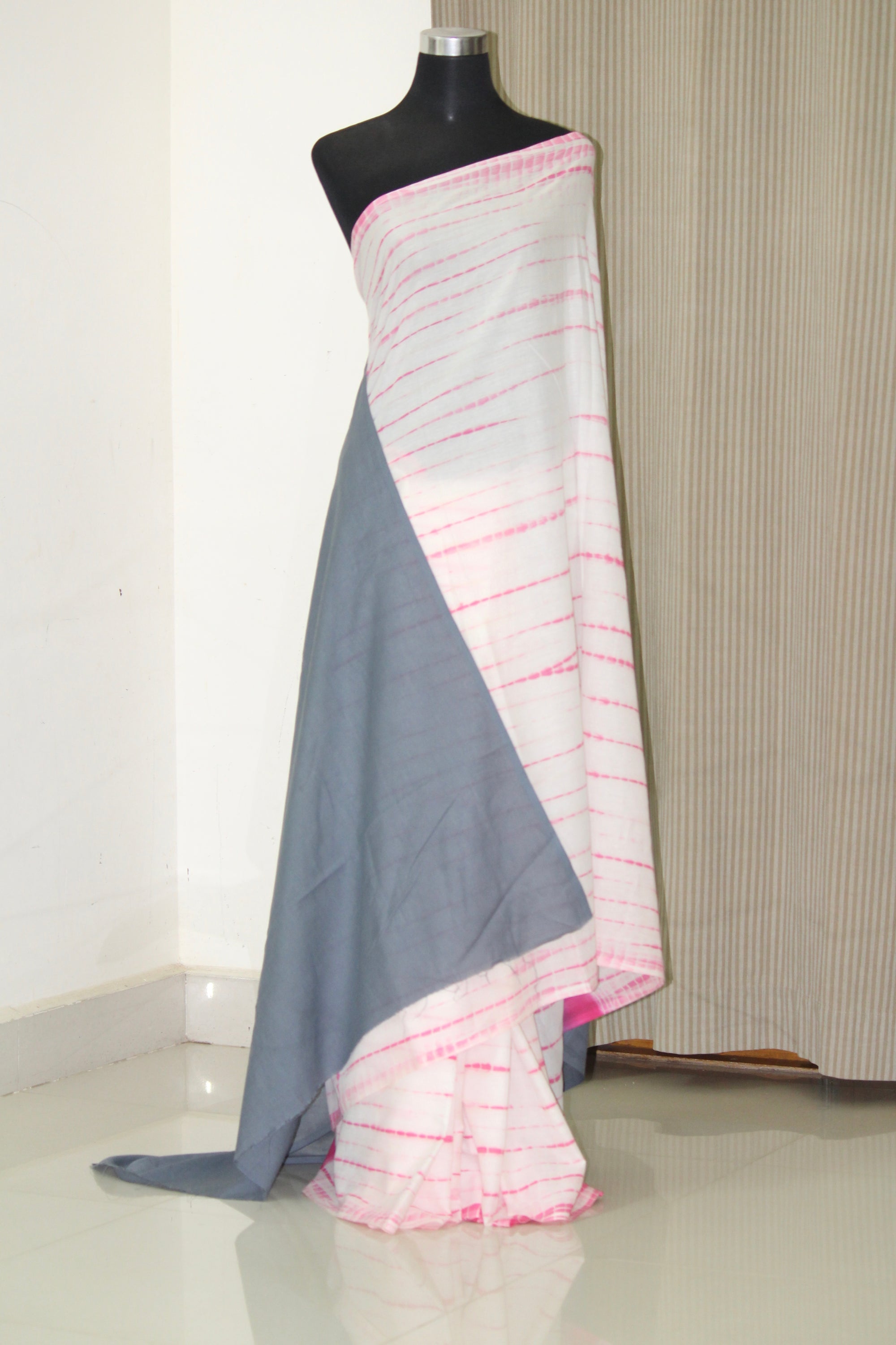Tie and dye mul cotton saree