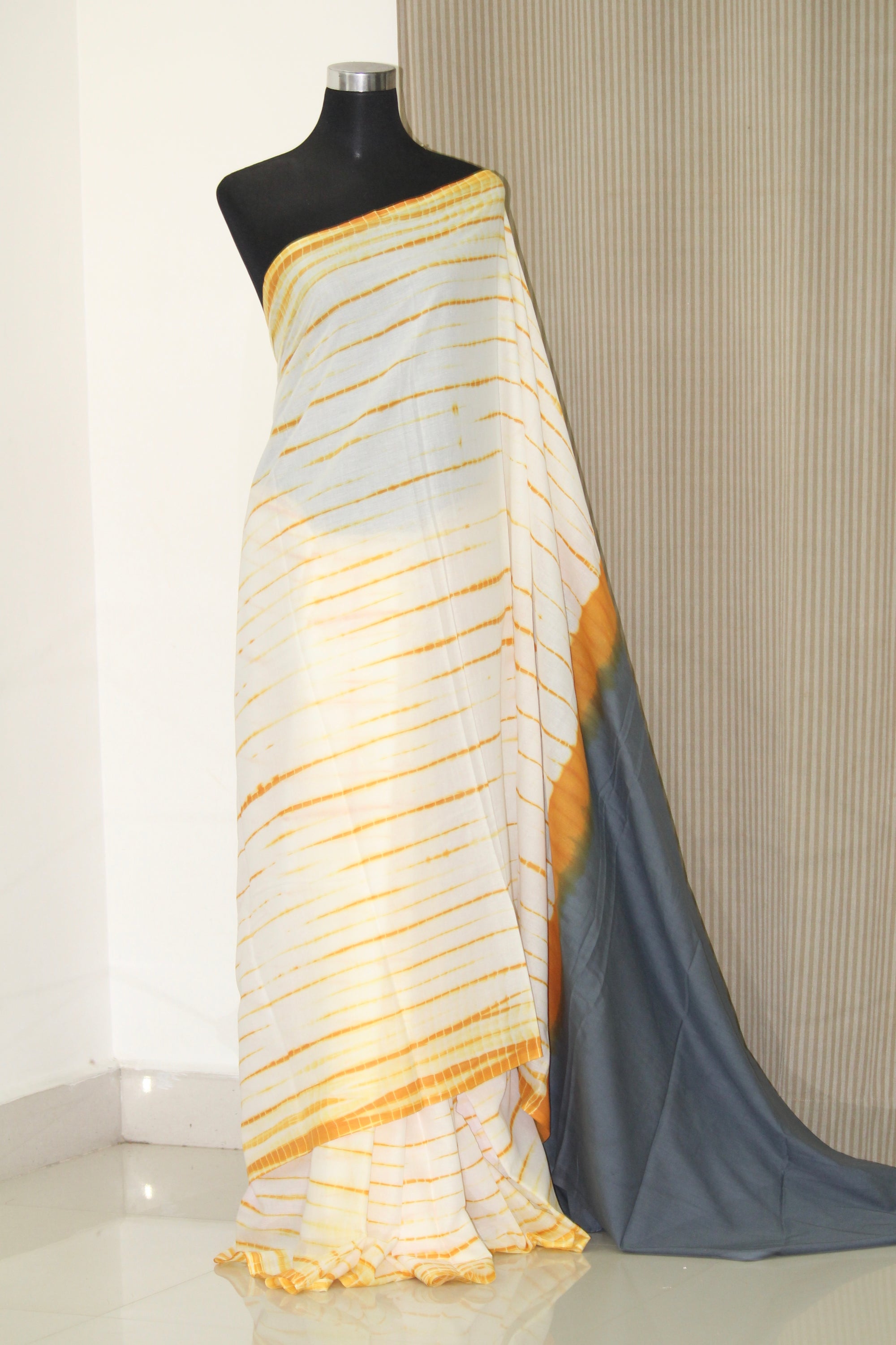 Tie and dye mul cotton saree