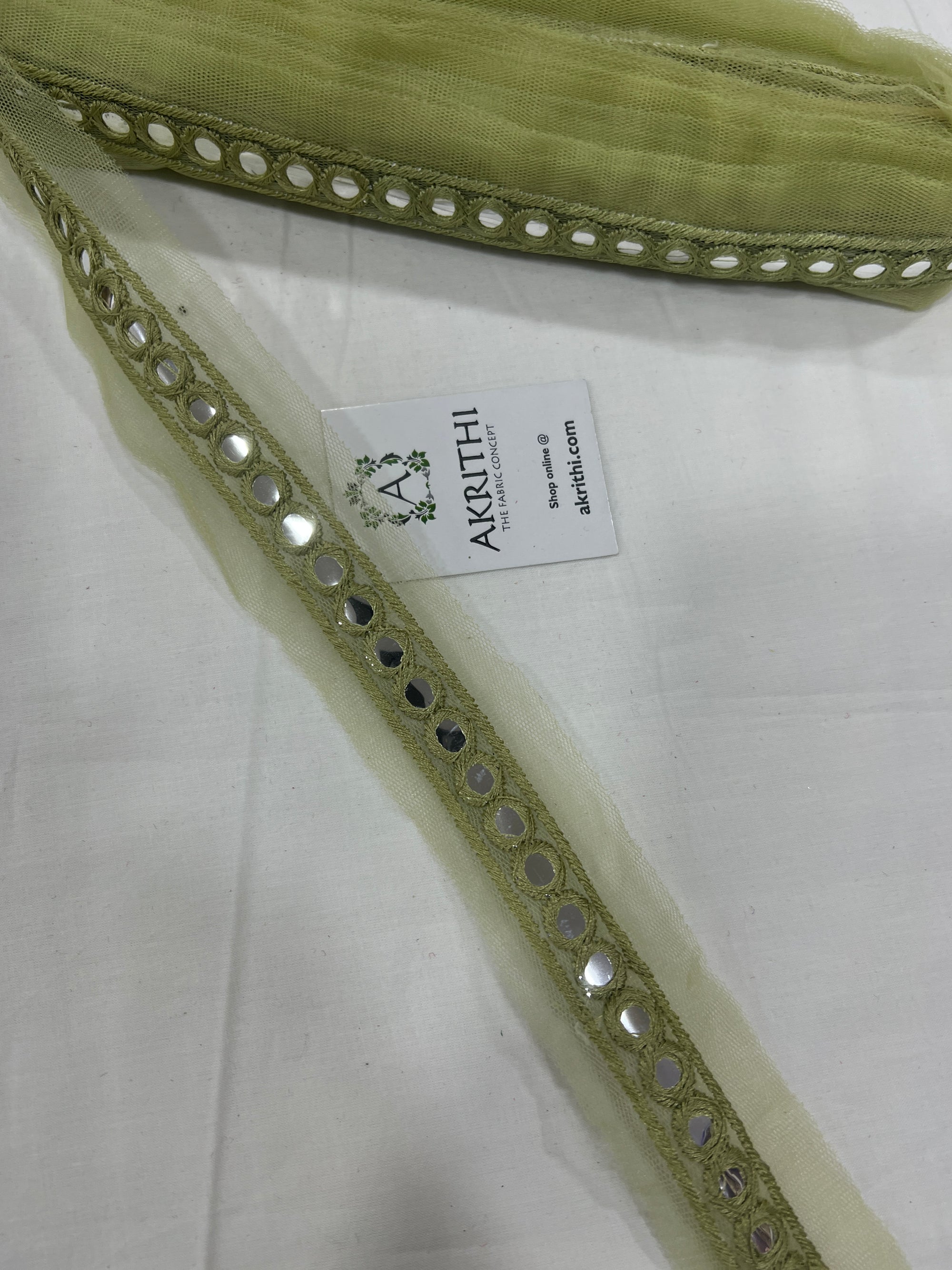 Mirror lace 9 metres roll