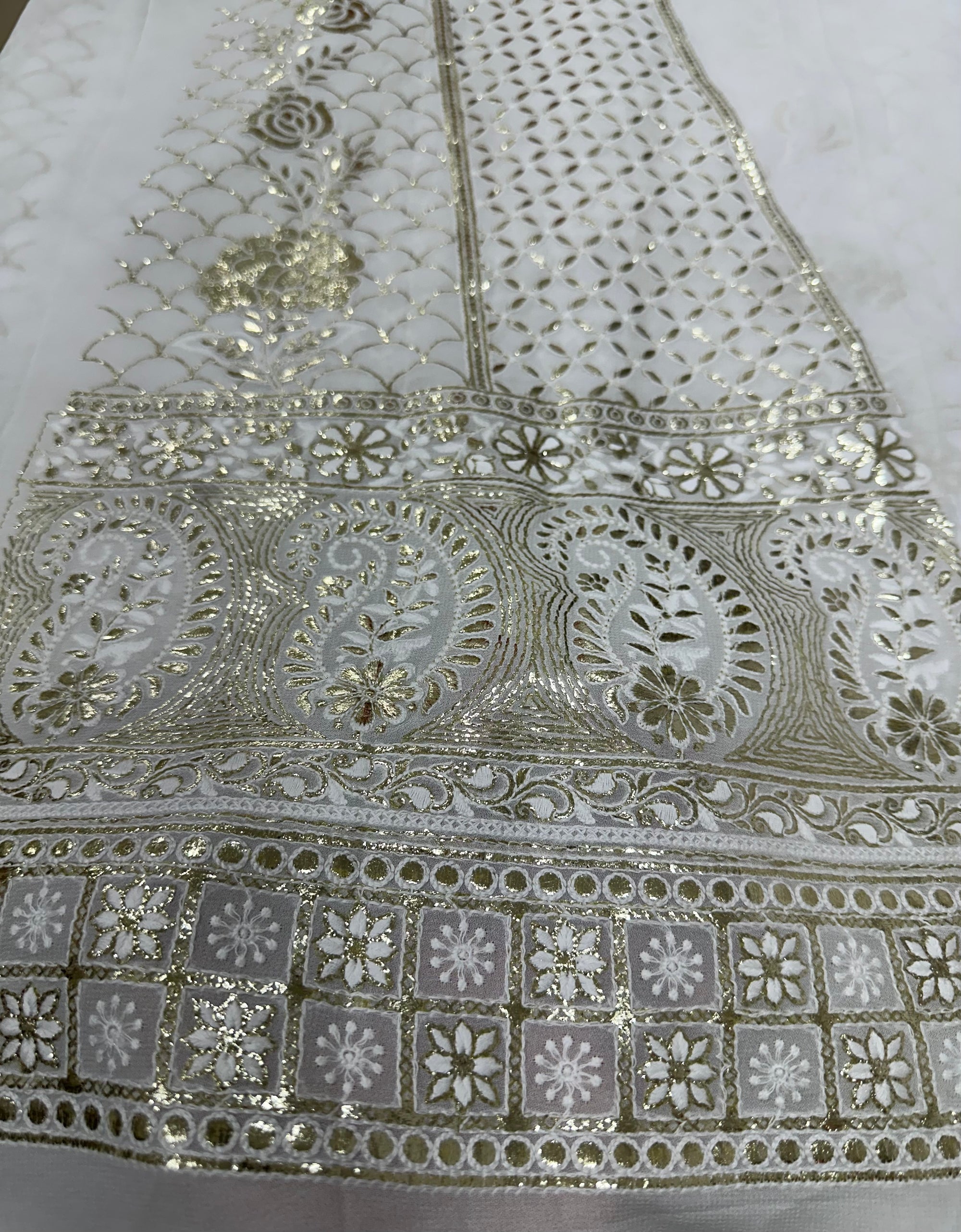 Embroidered kali for lehenga