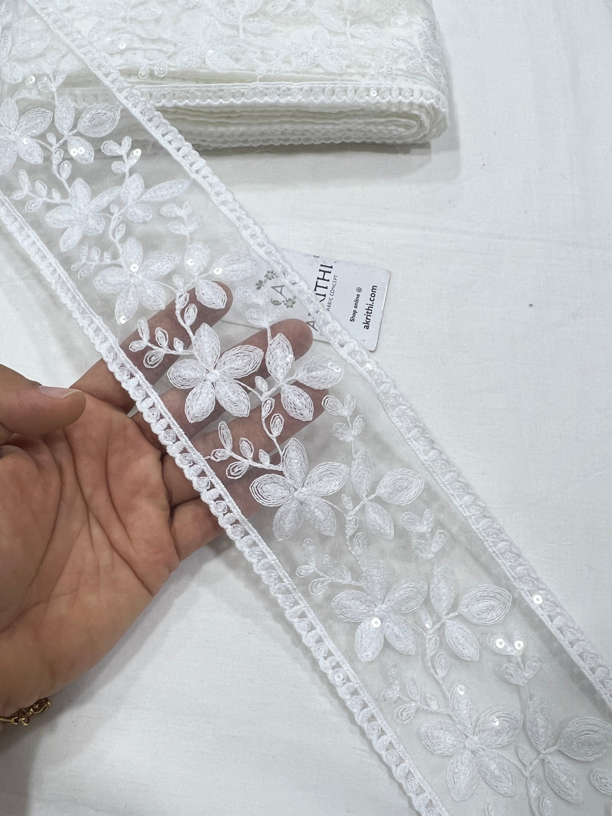 Lace per yard