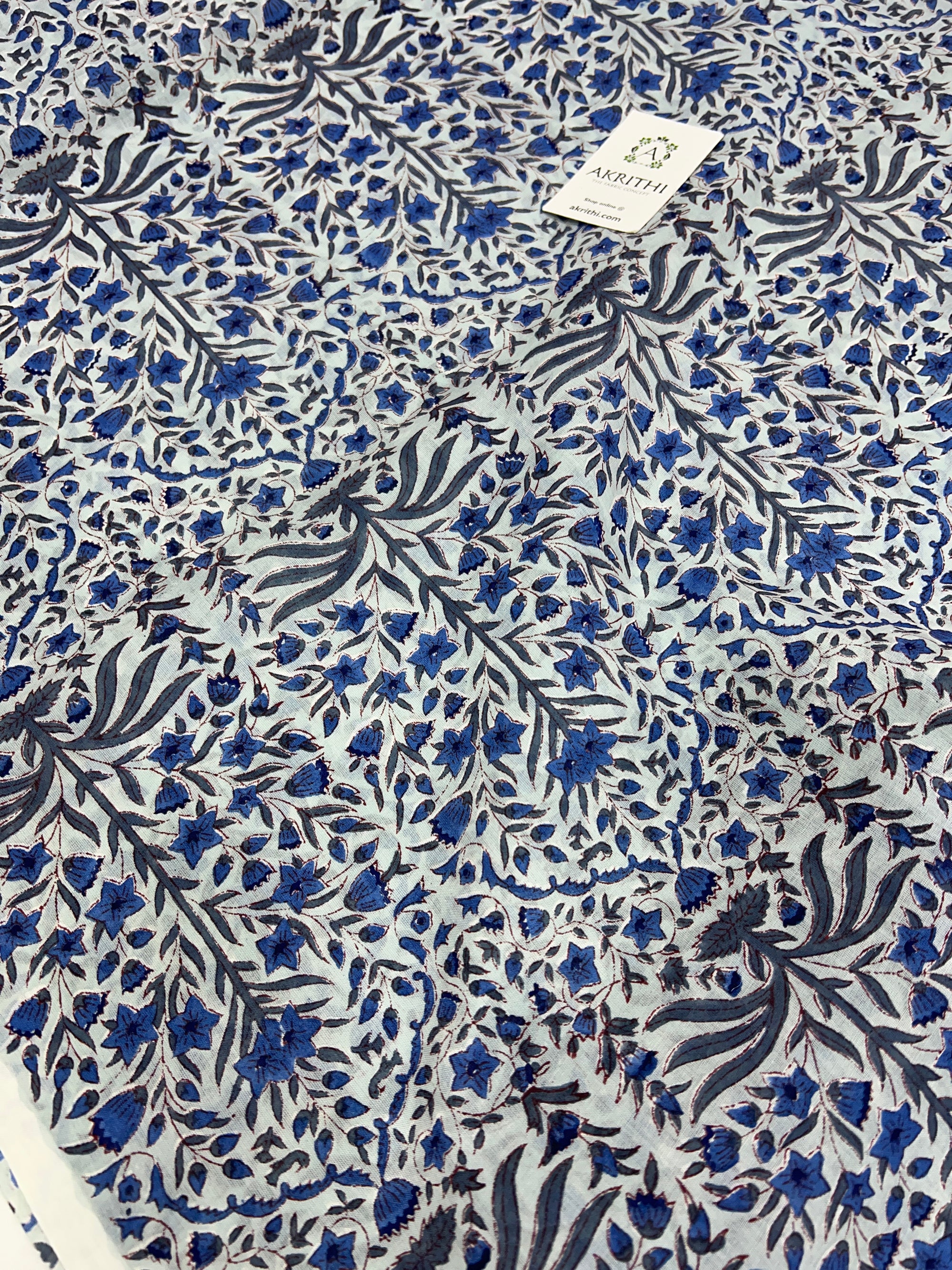 Printed pure mul cotton fabric