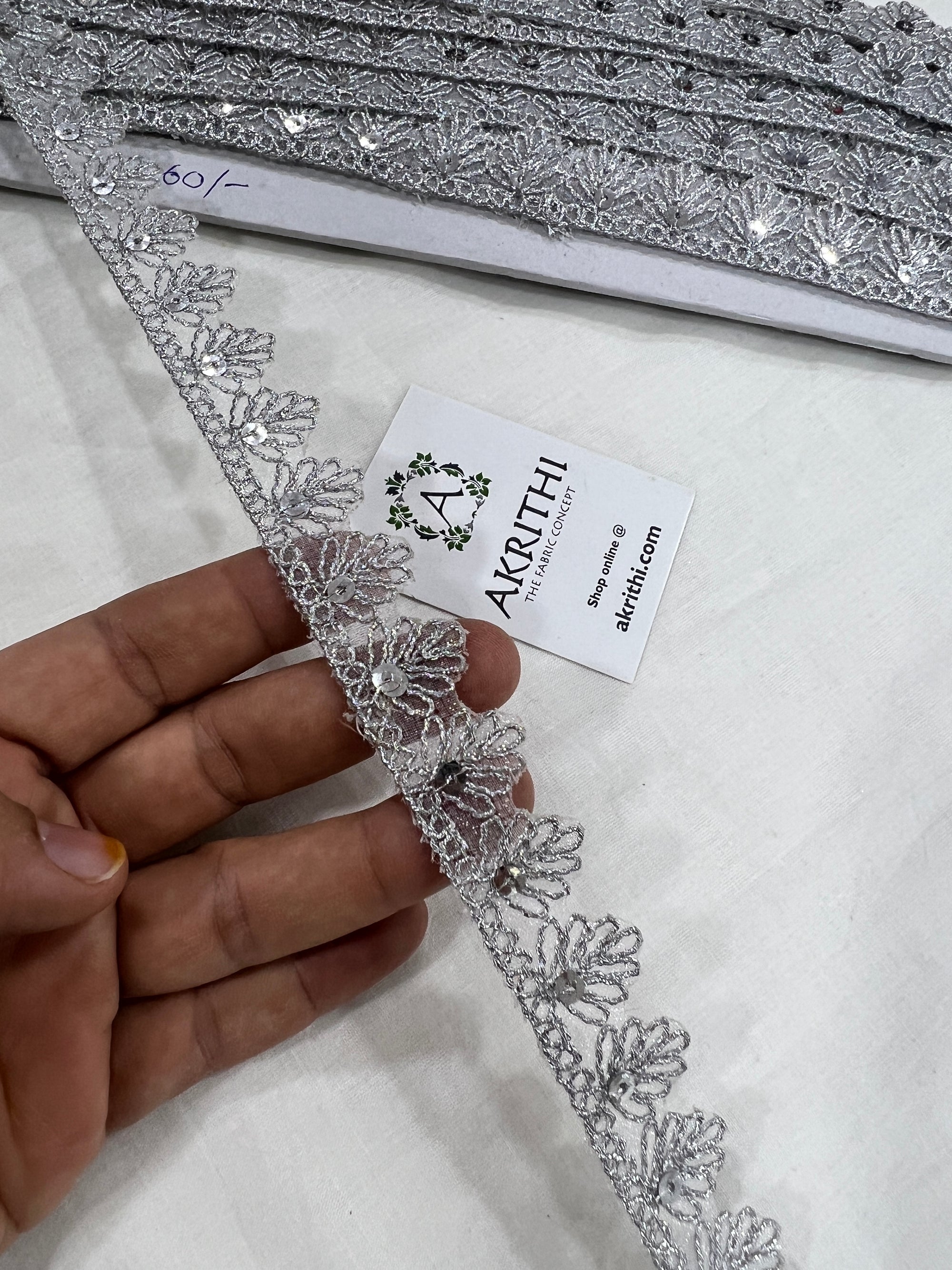 Embroidered lace 9 metres roll