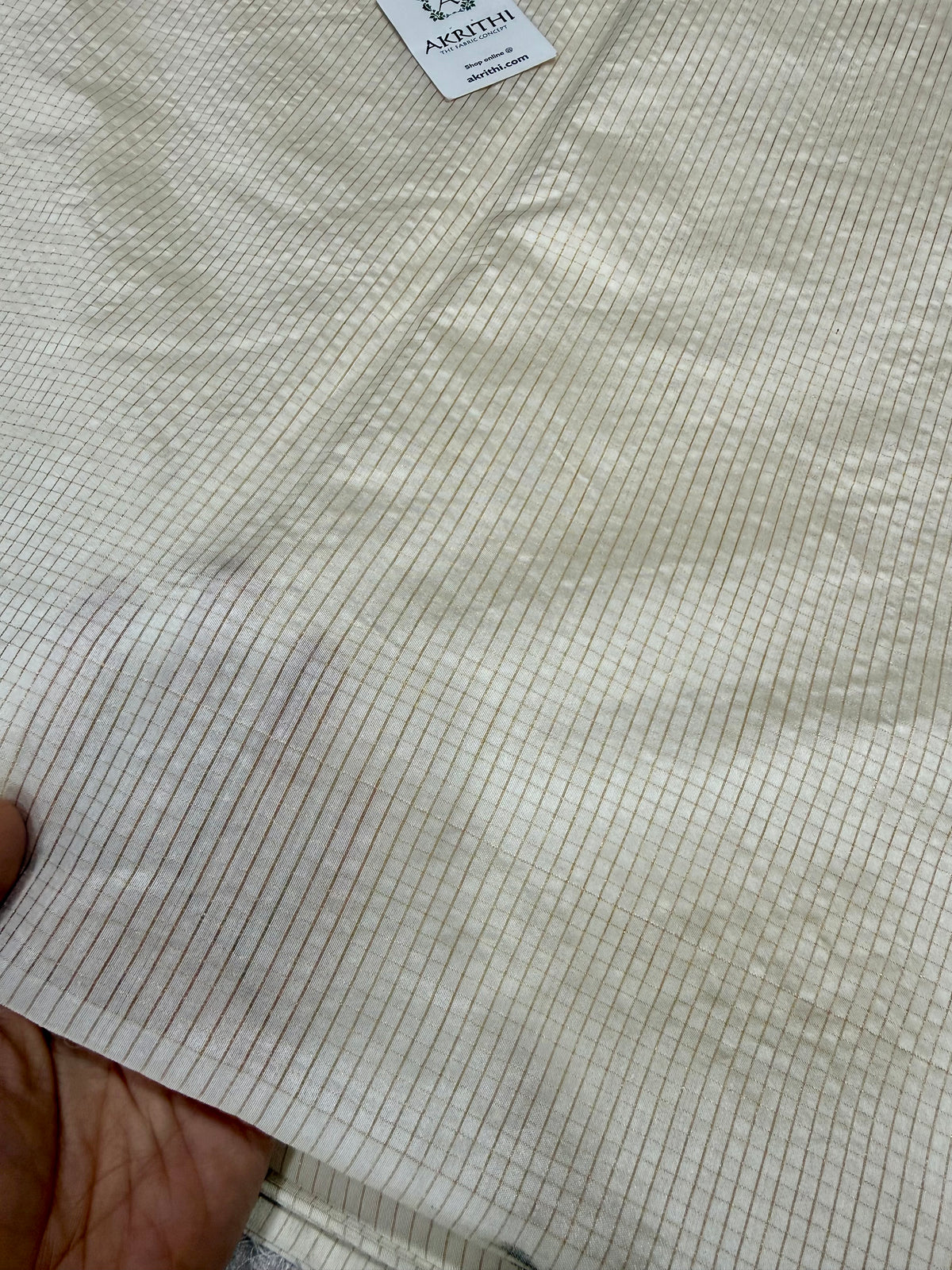 Dyeable banarasi Pure Chiniya silk zari checks fabric