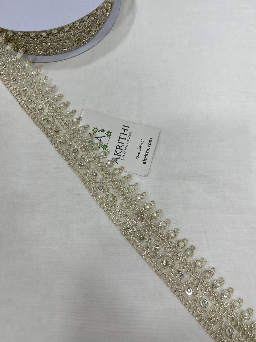 Embroidered lace 9 metres roll