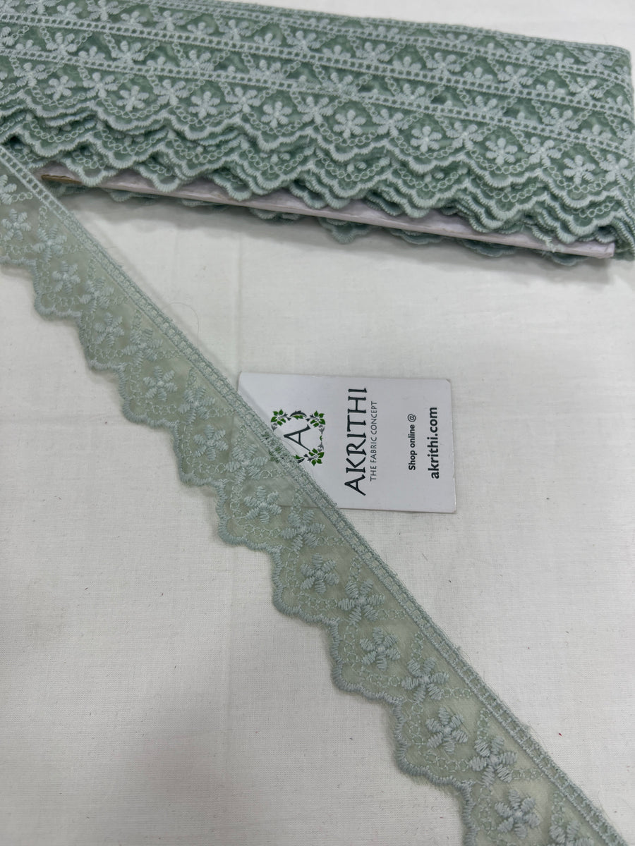 Lace per yard