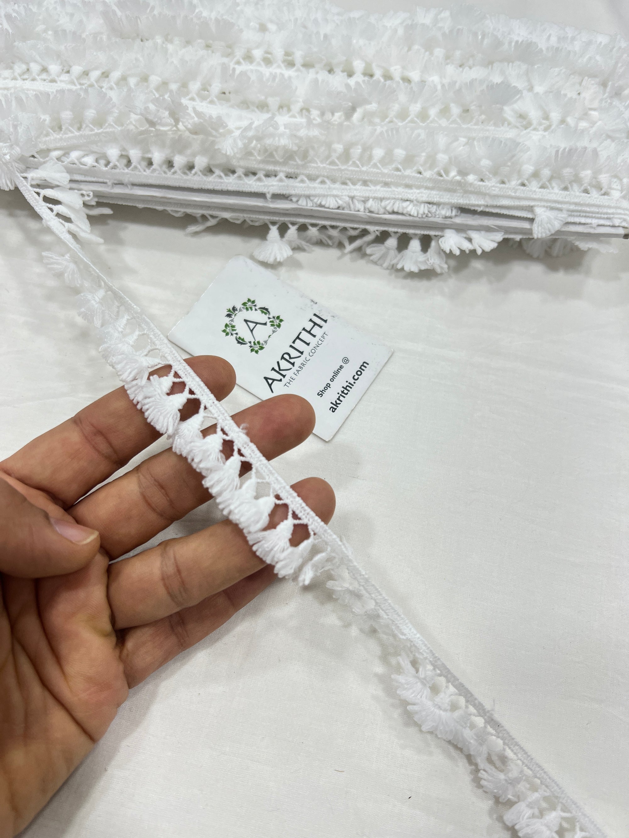 Lace per yard