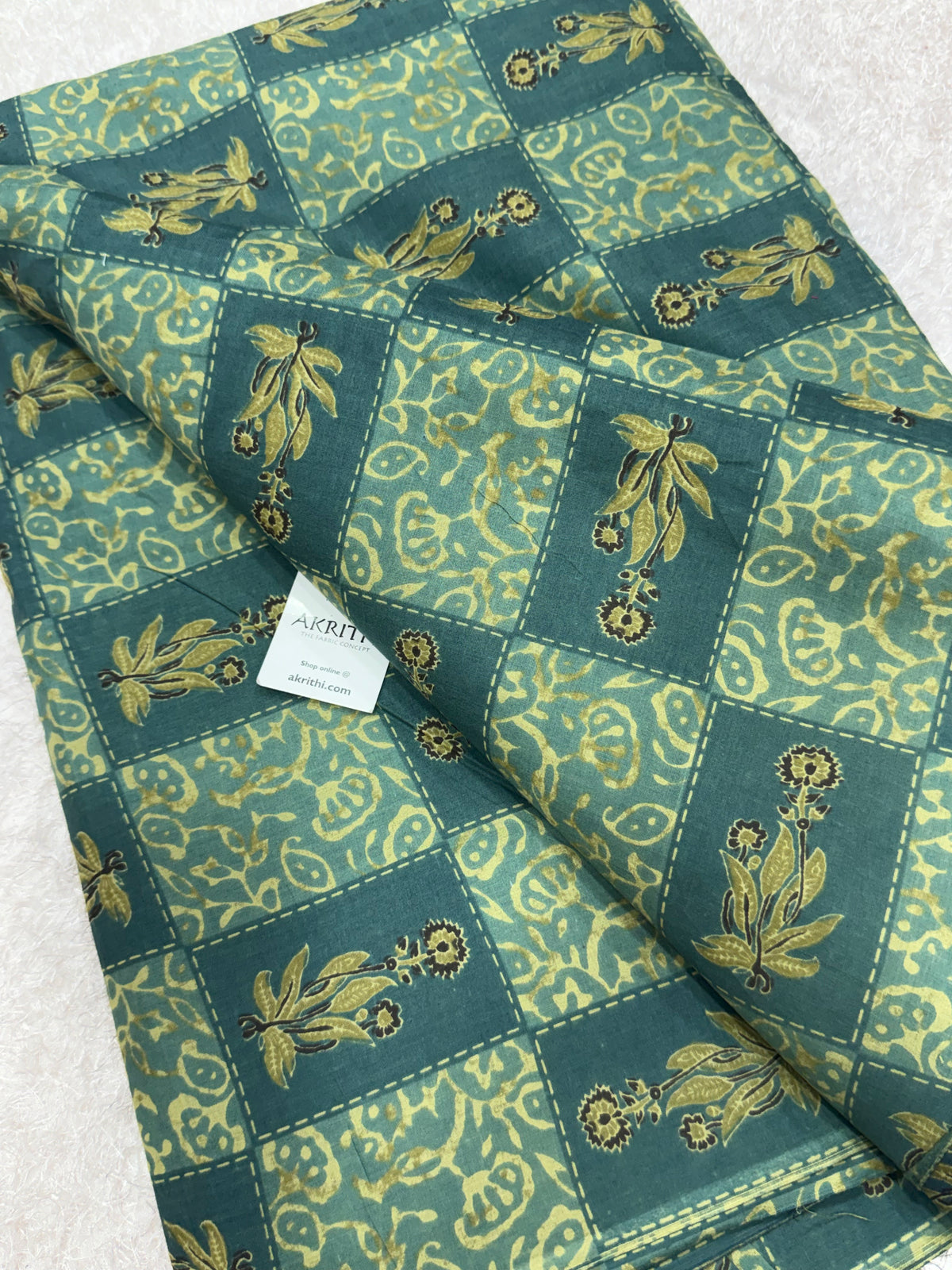 Printed pure cotton fabric