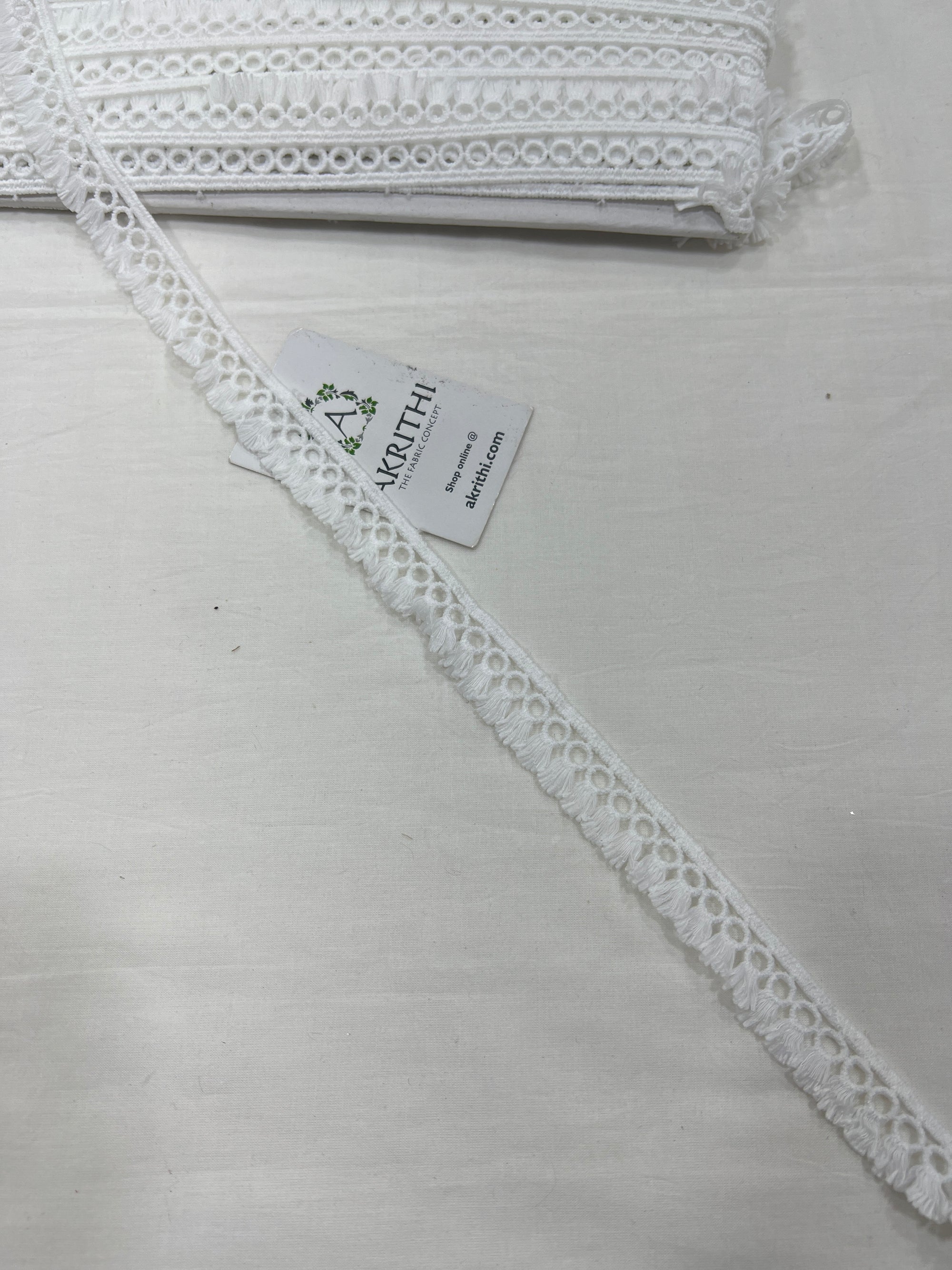 Lace per yard