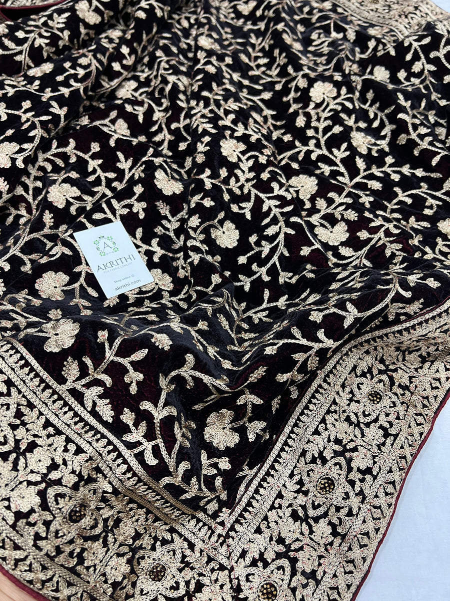 Embroidered velvet dupatta