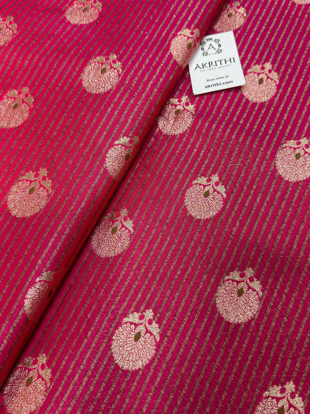 Pure Banarasi brocade with meena butti antique zari fabric