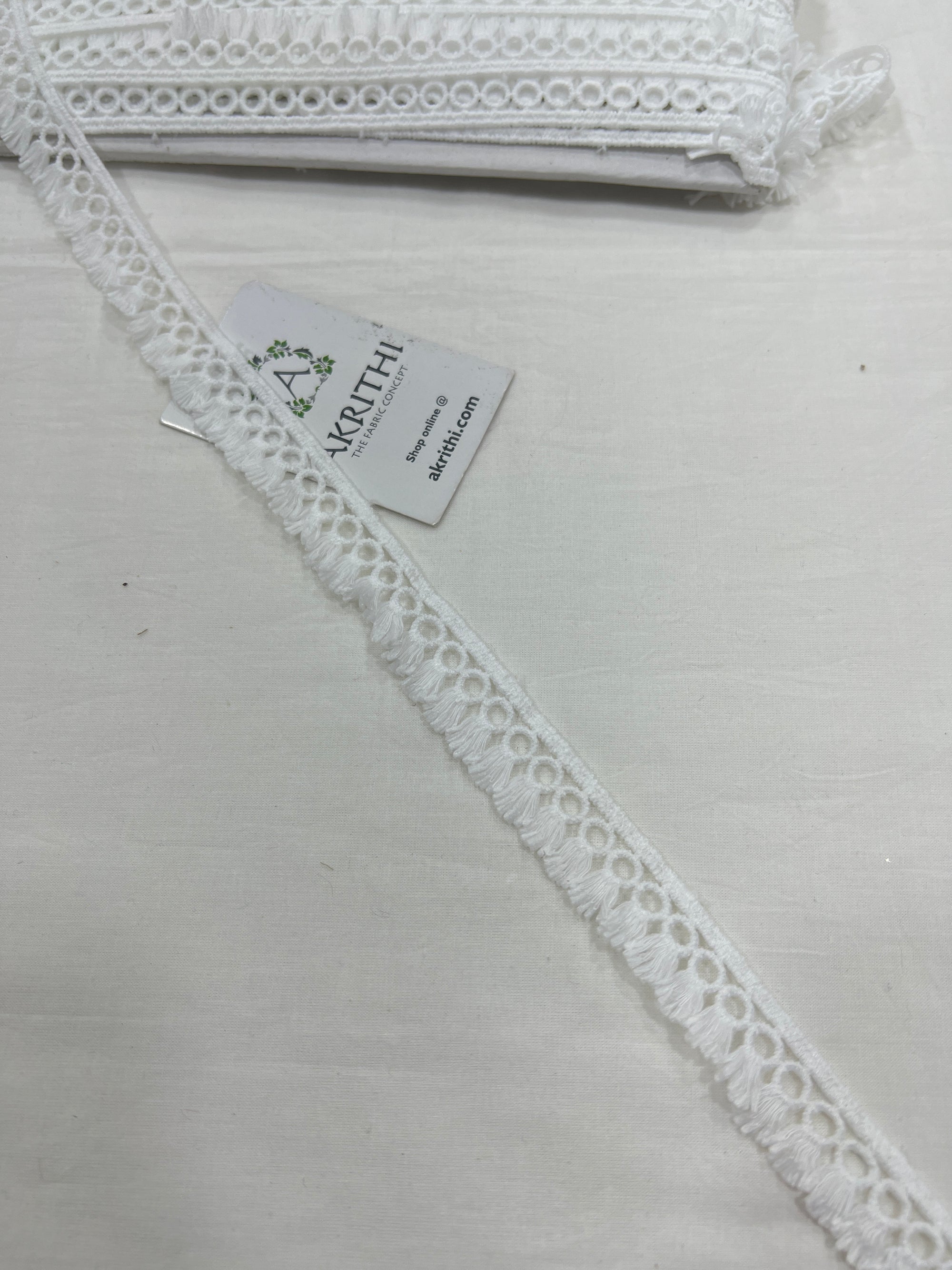 Lace per yard