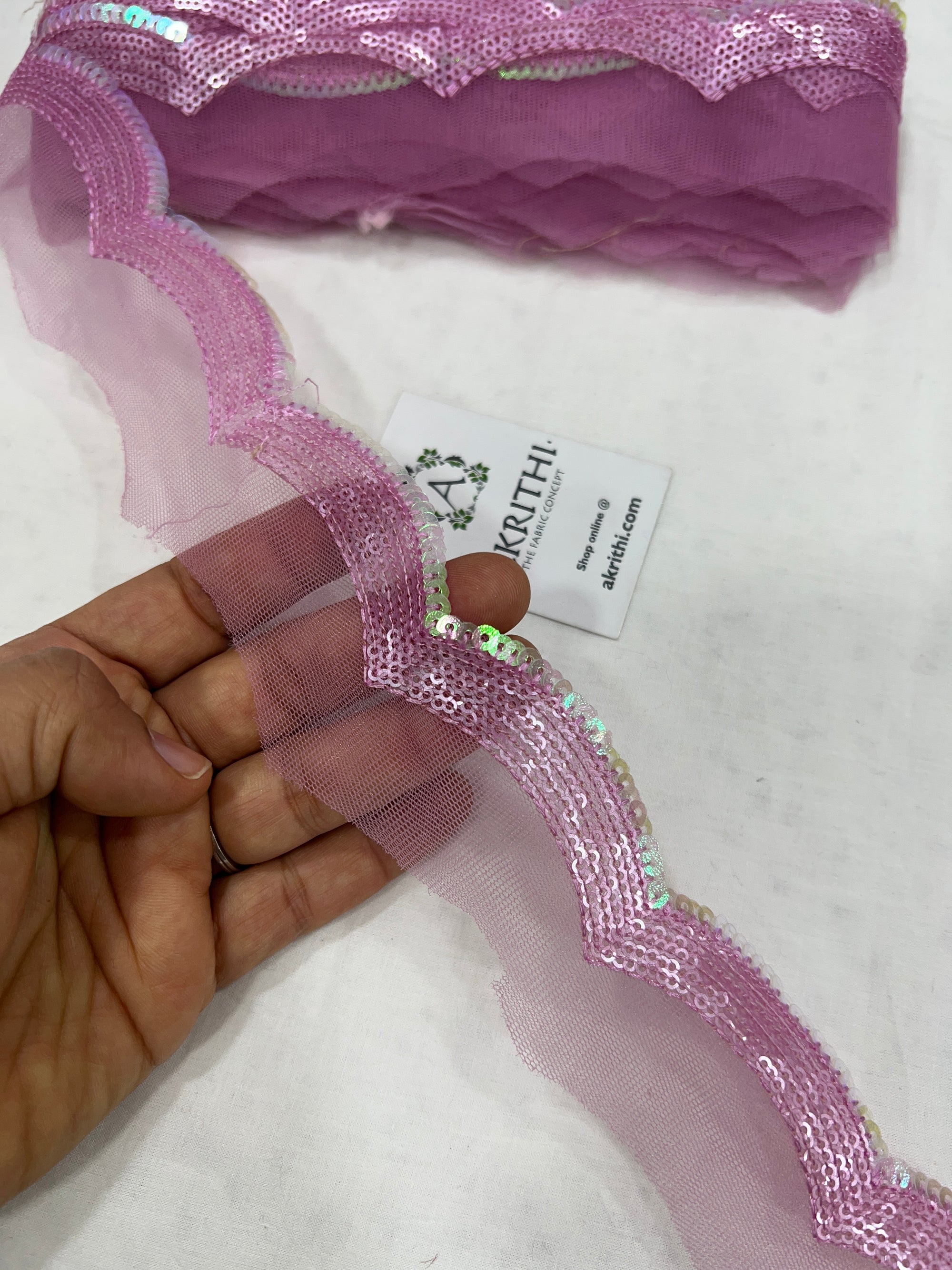 Embroidered lace 9 metres roll