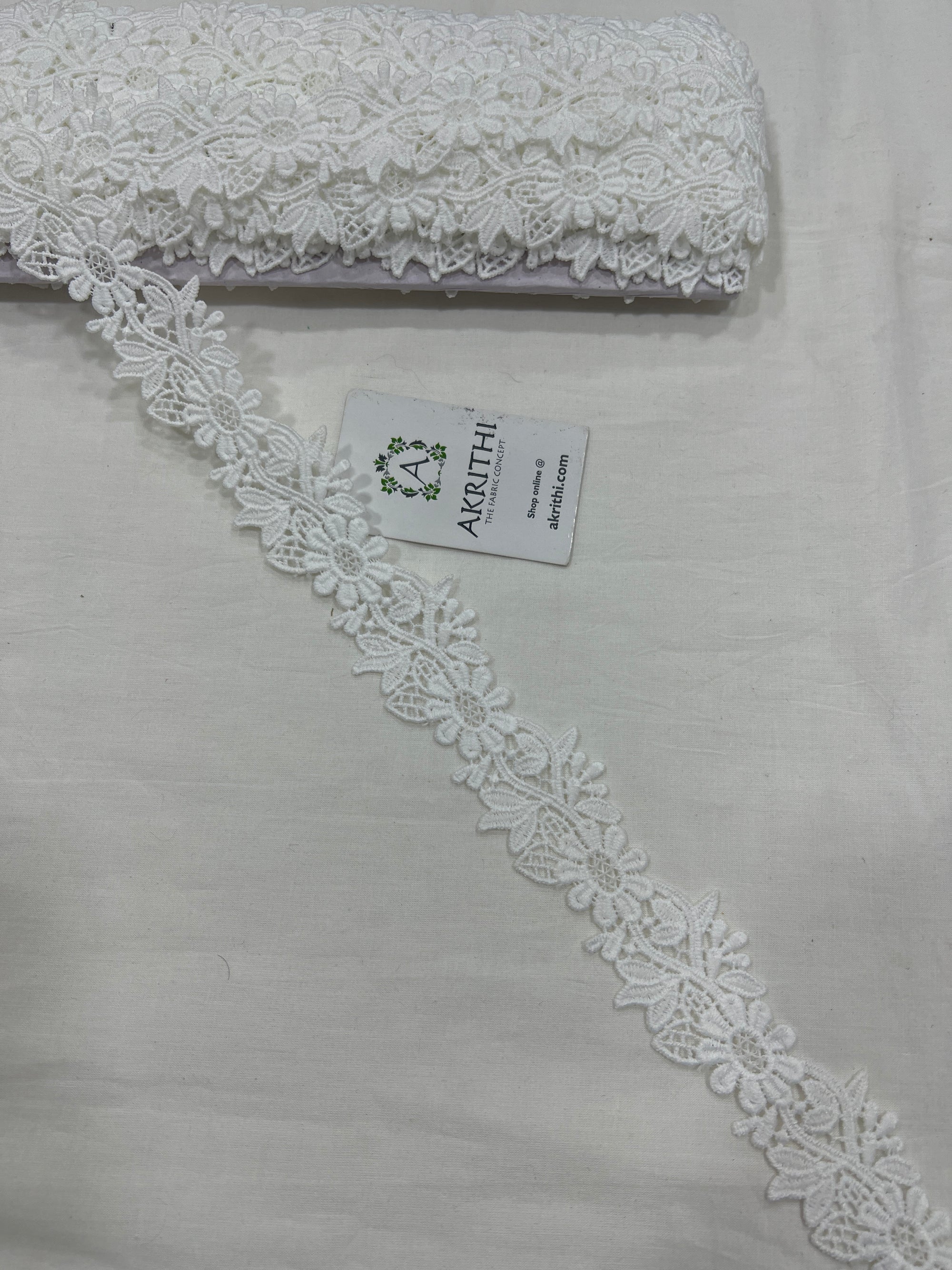 Lace per yard