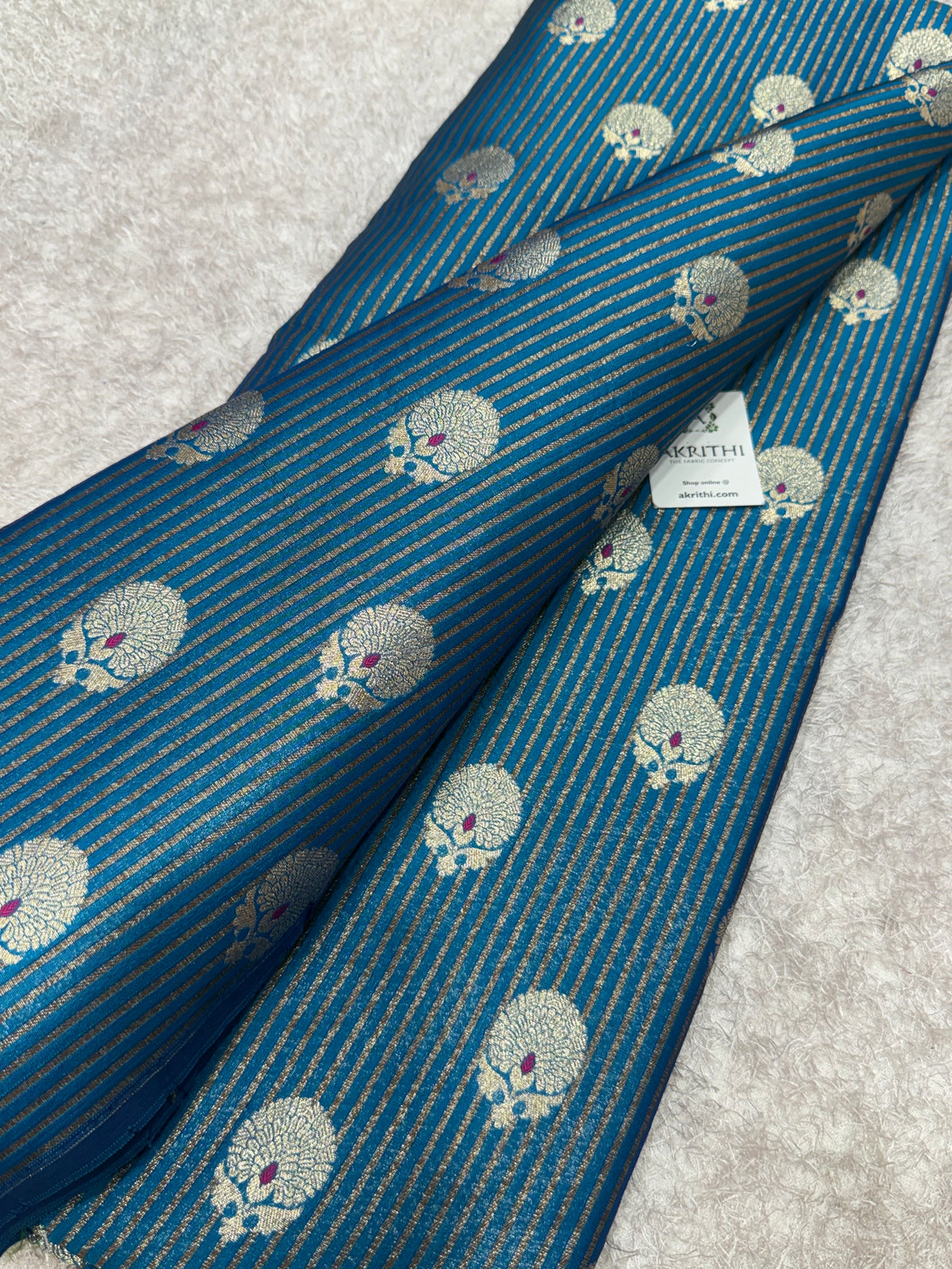 Pure Banarasi brocade with meena butti antique zari fabric