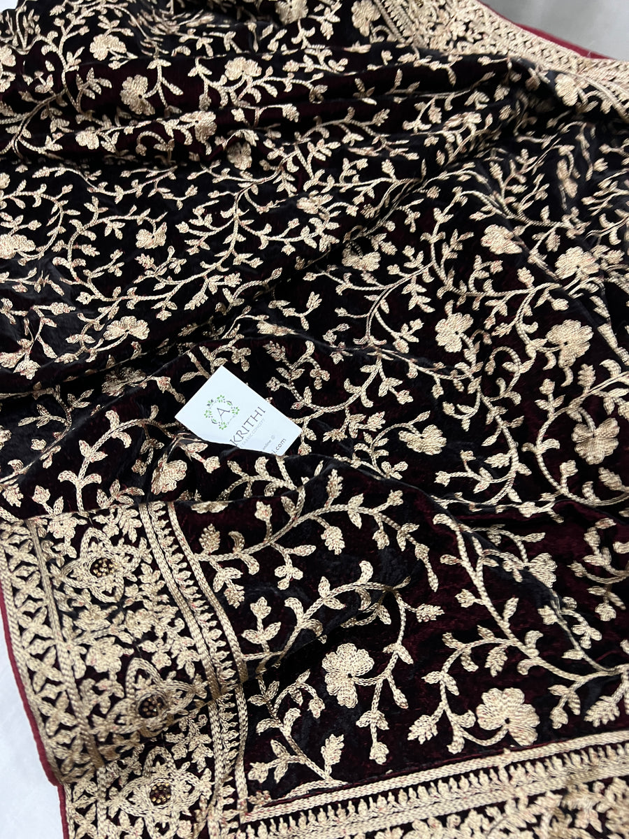 Embroidered velvet dupatta