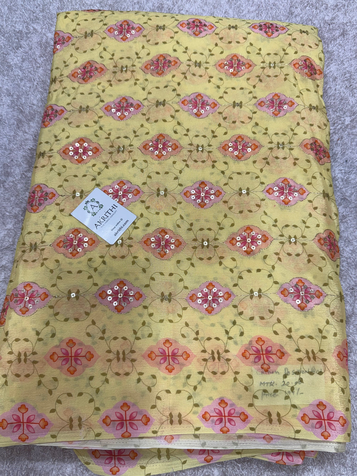 Embroidered chinon fabric With position print