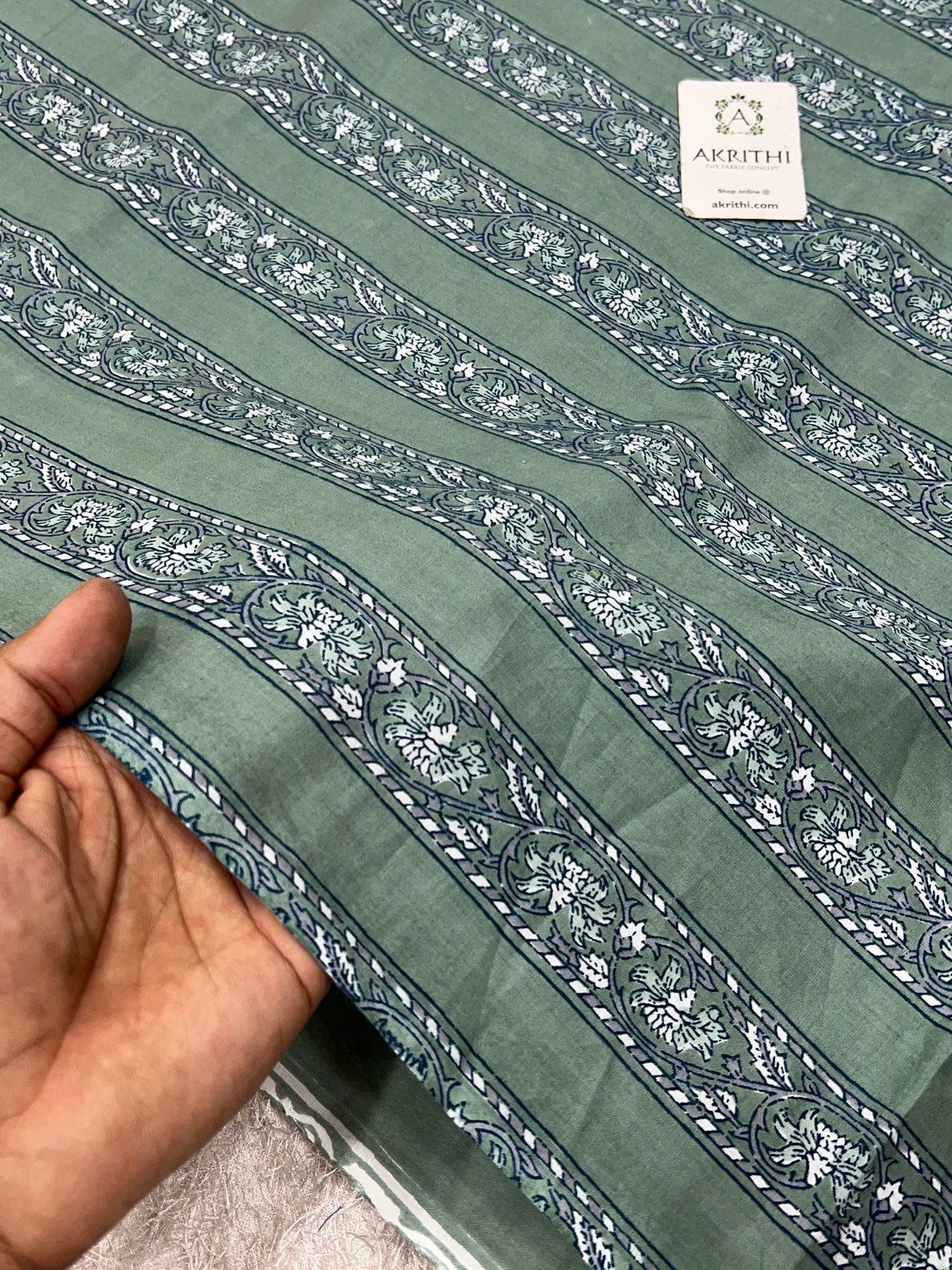 Printed pure cotton fabric