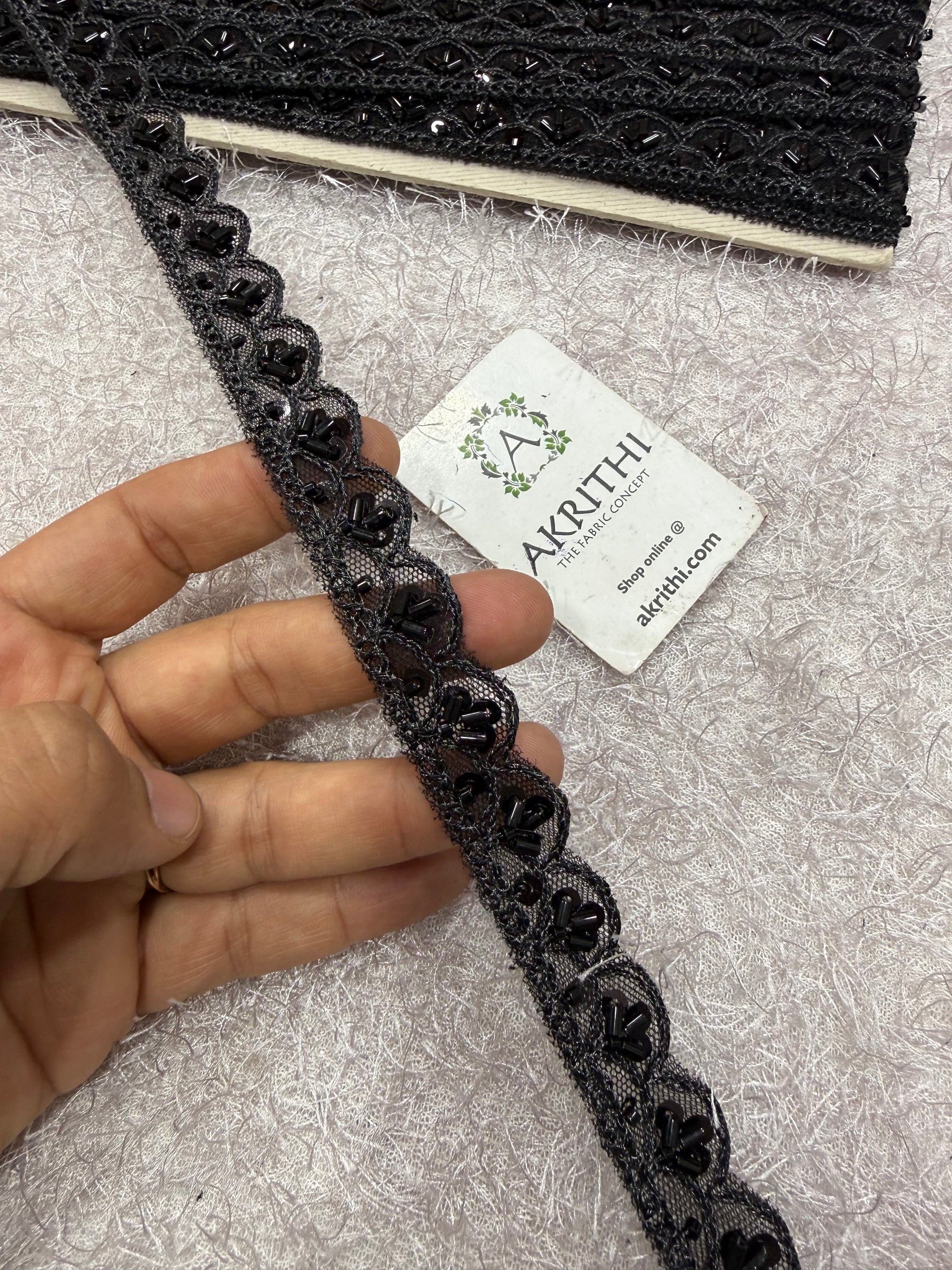 Embroidered lace 9 metres roll