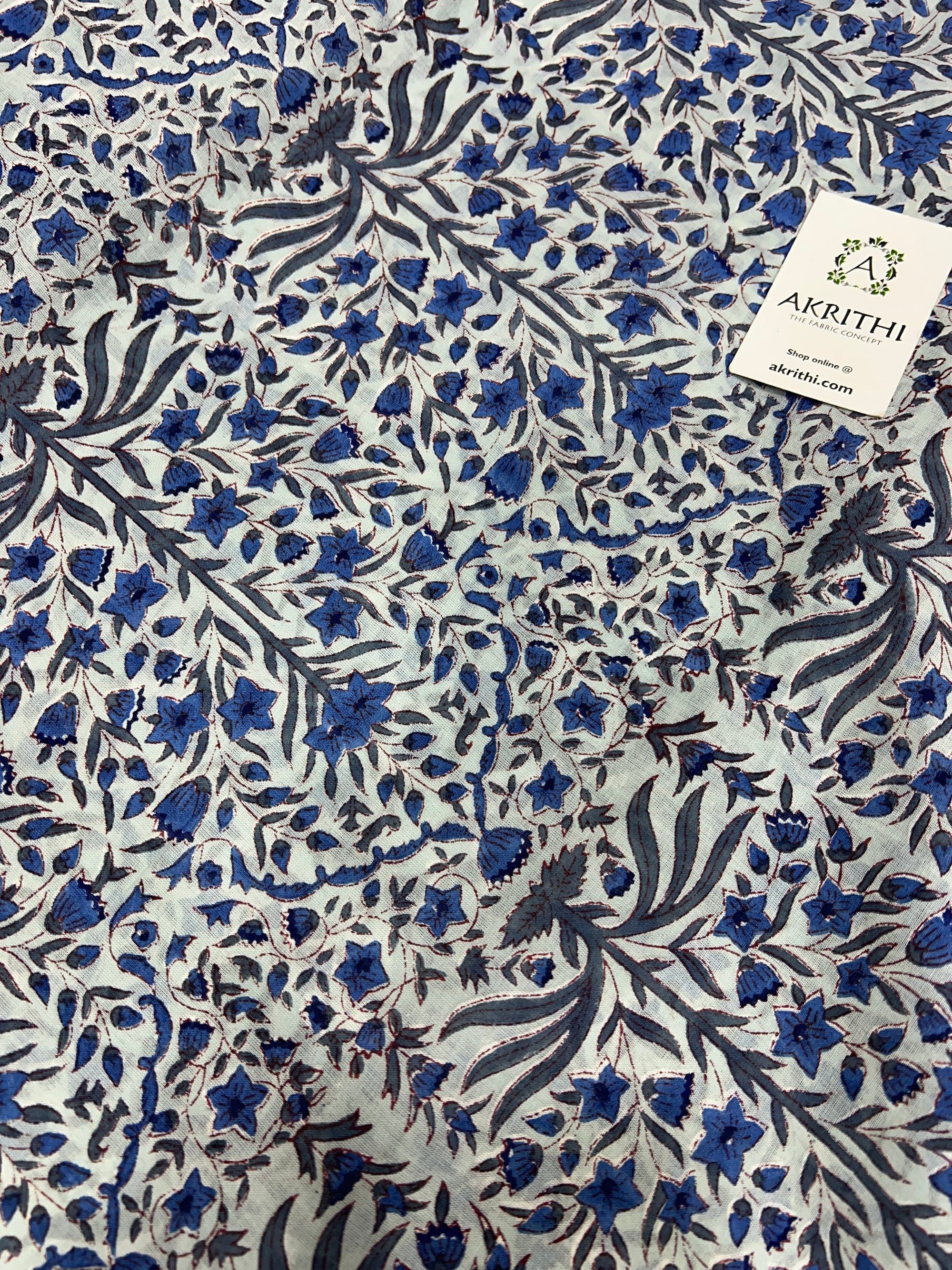 Printed pure mul cotton fabric