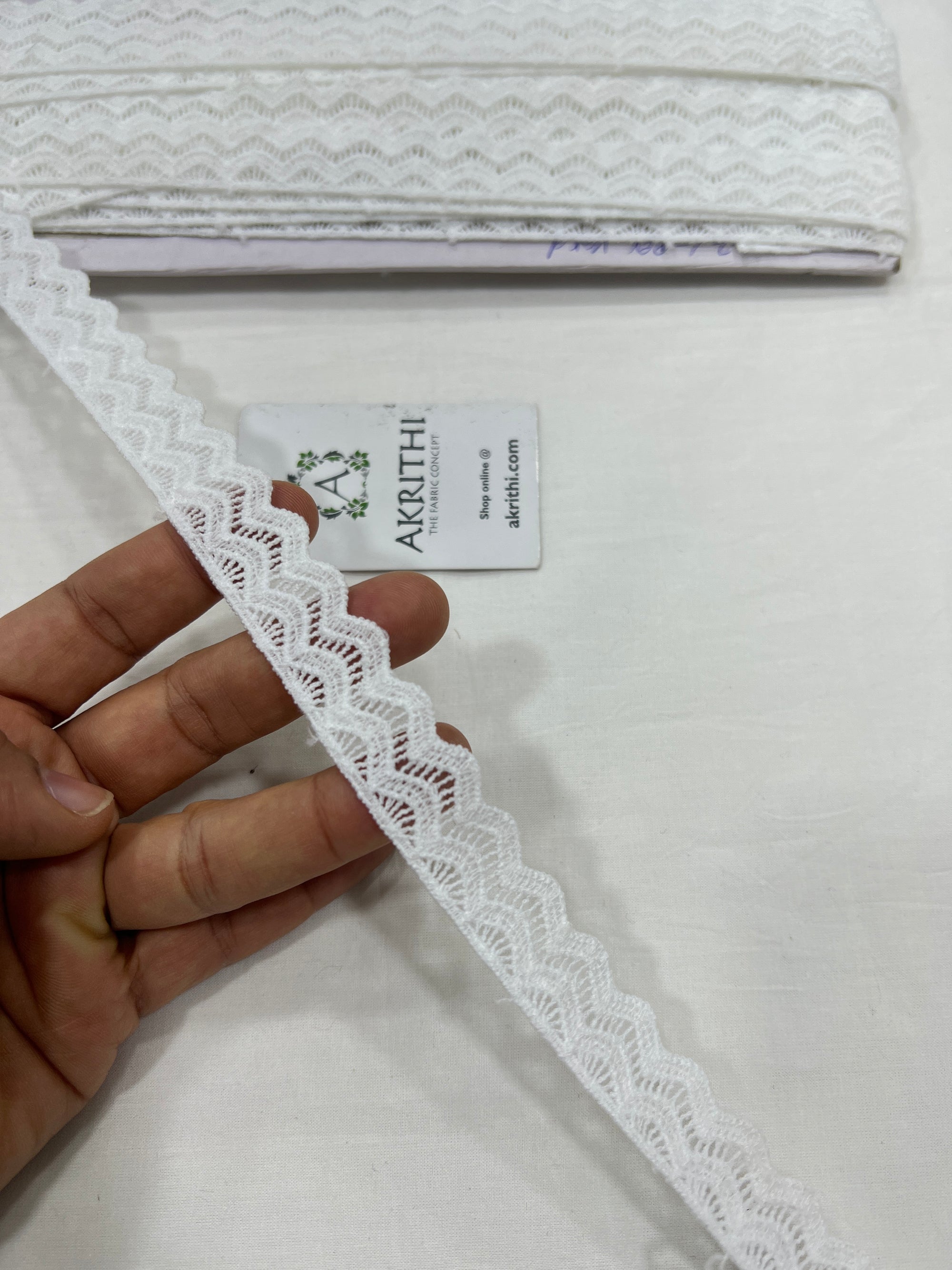 Lace per yard