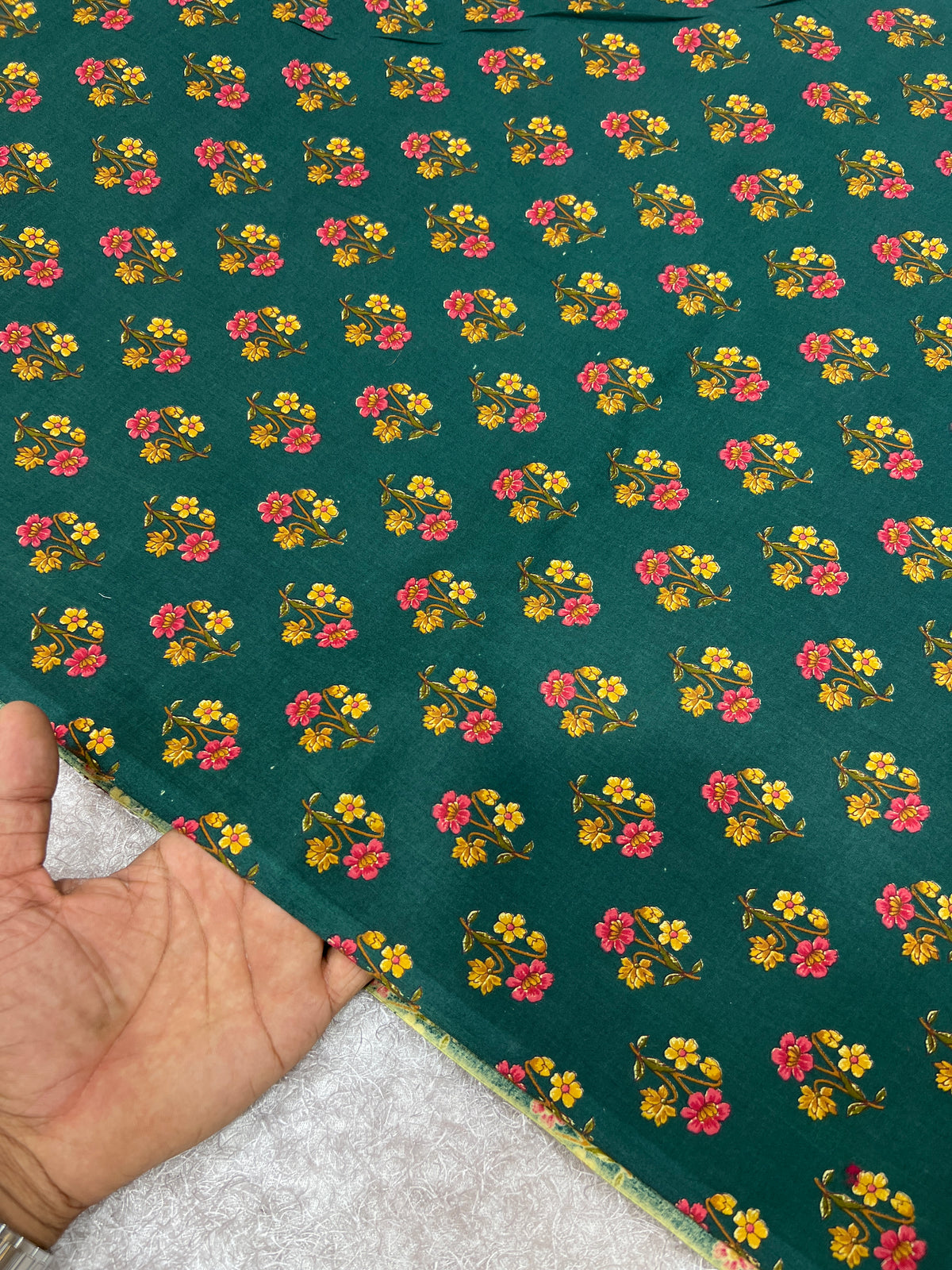 Printed pure cotton fabric