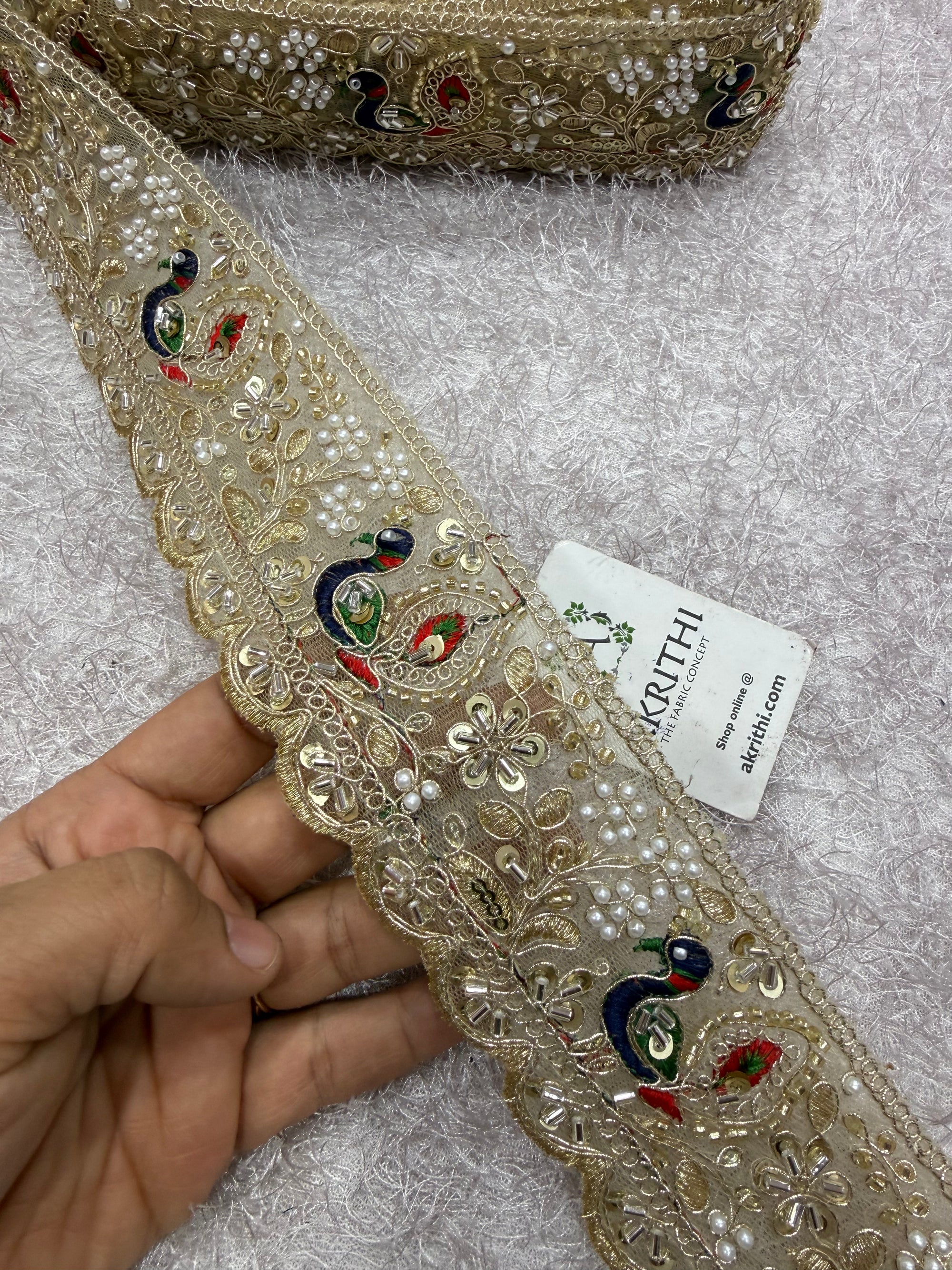 Embroidered lace 9 metres roll