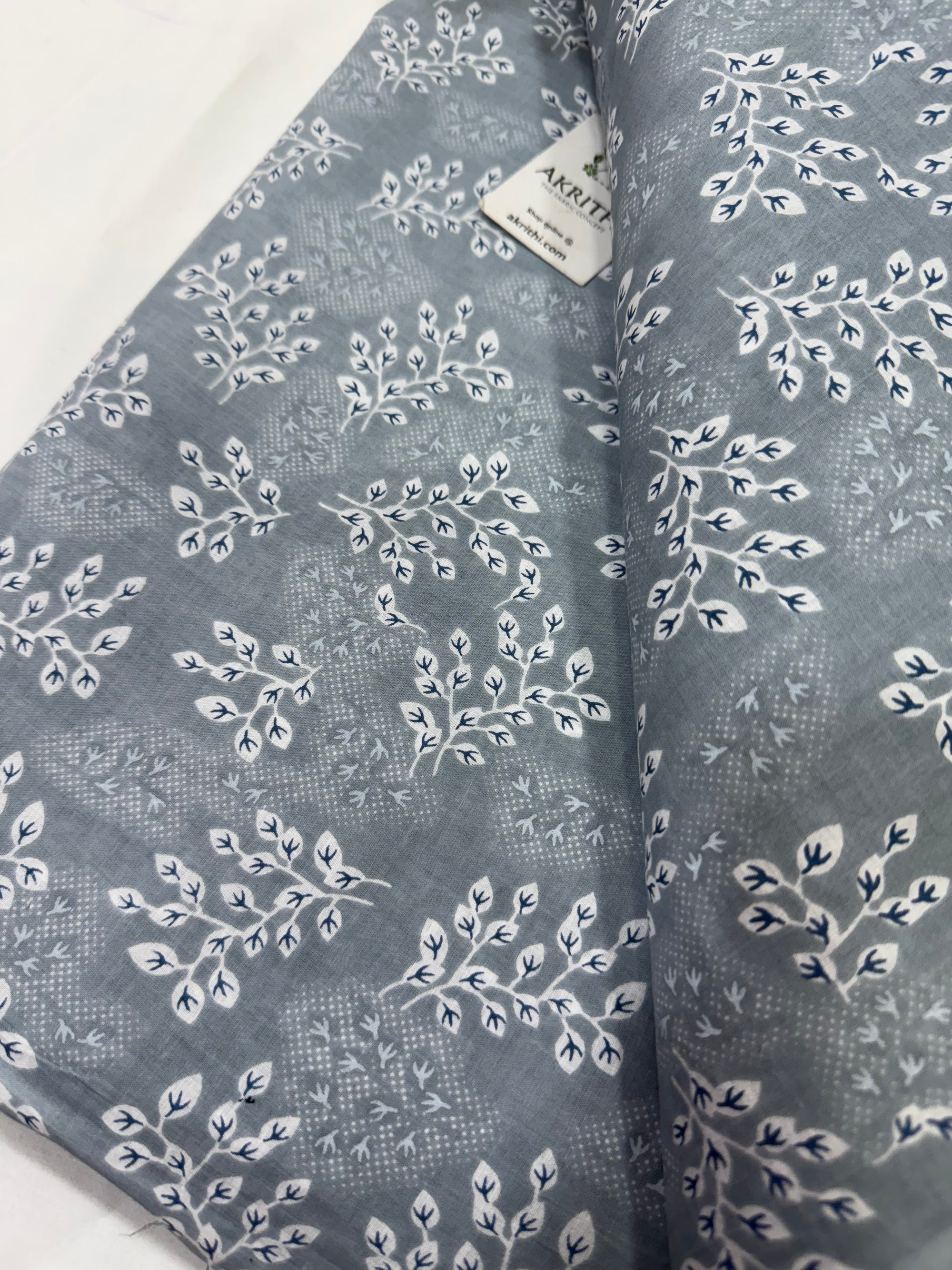 Printed pure cotton fabric