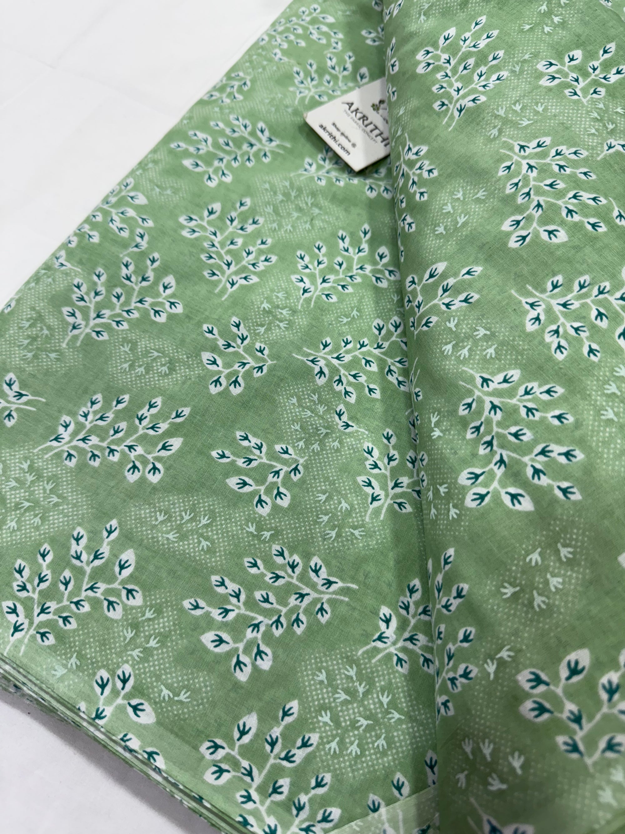 Printed pure cotton fabric