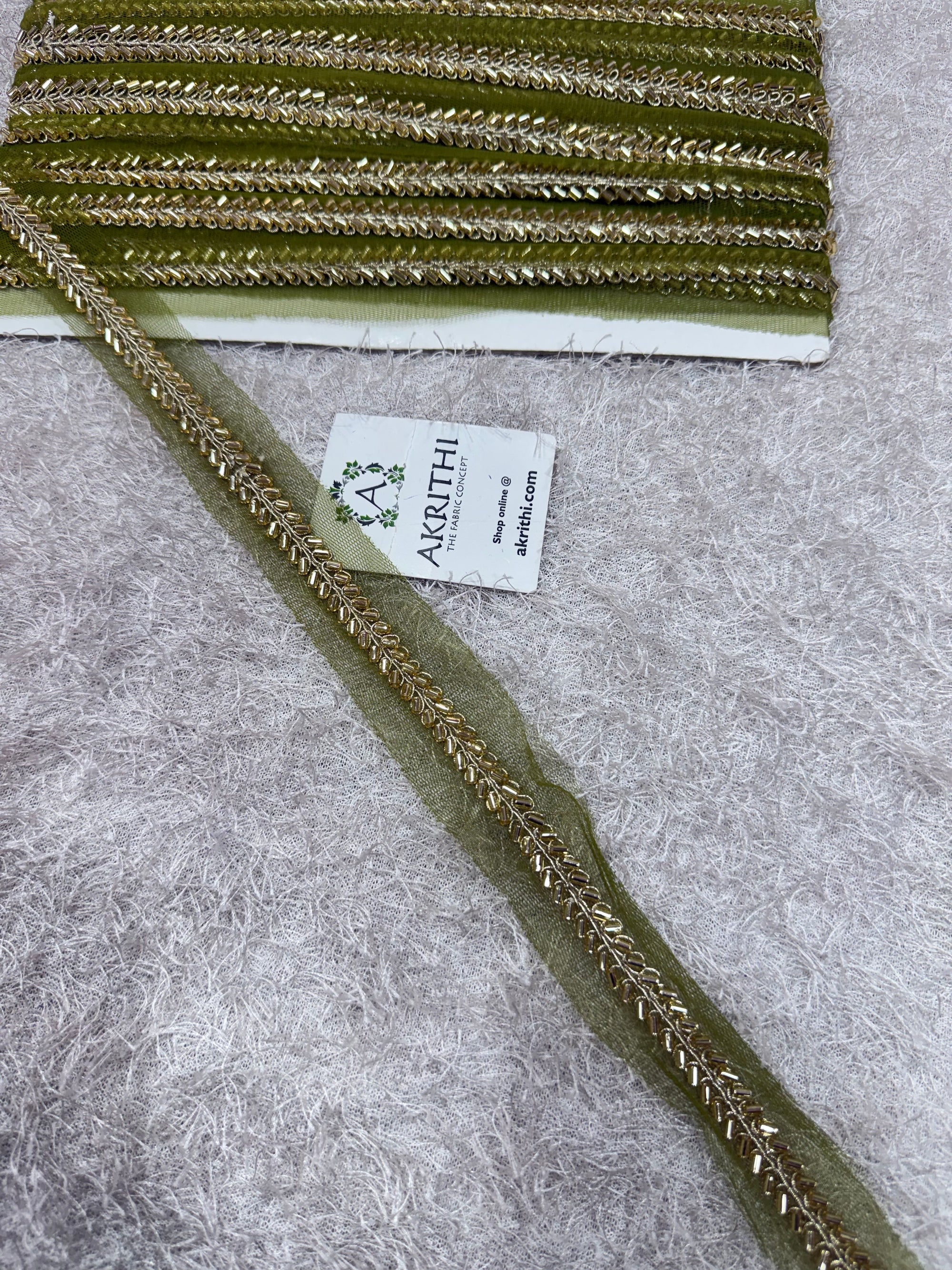 Embroidered lace 9 metres roll