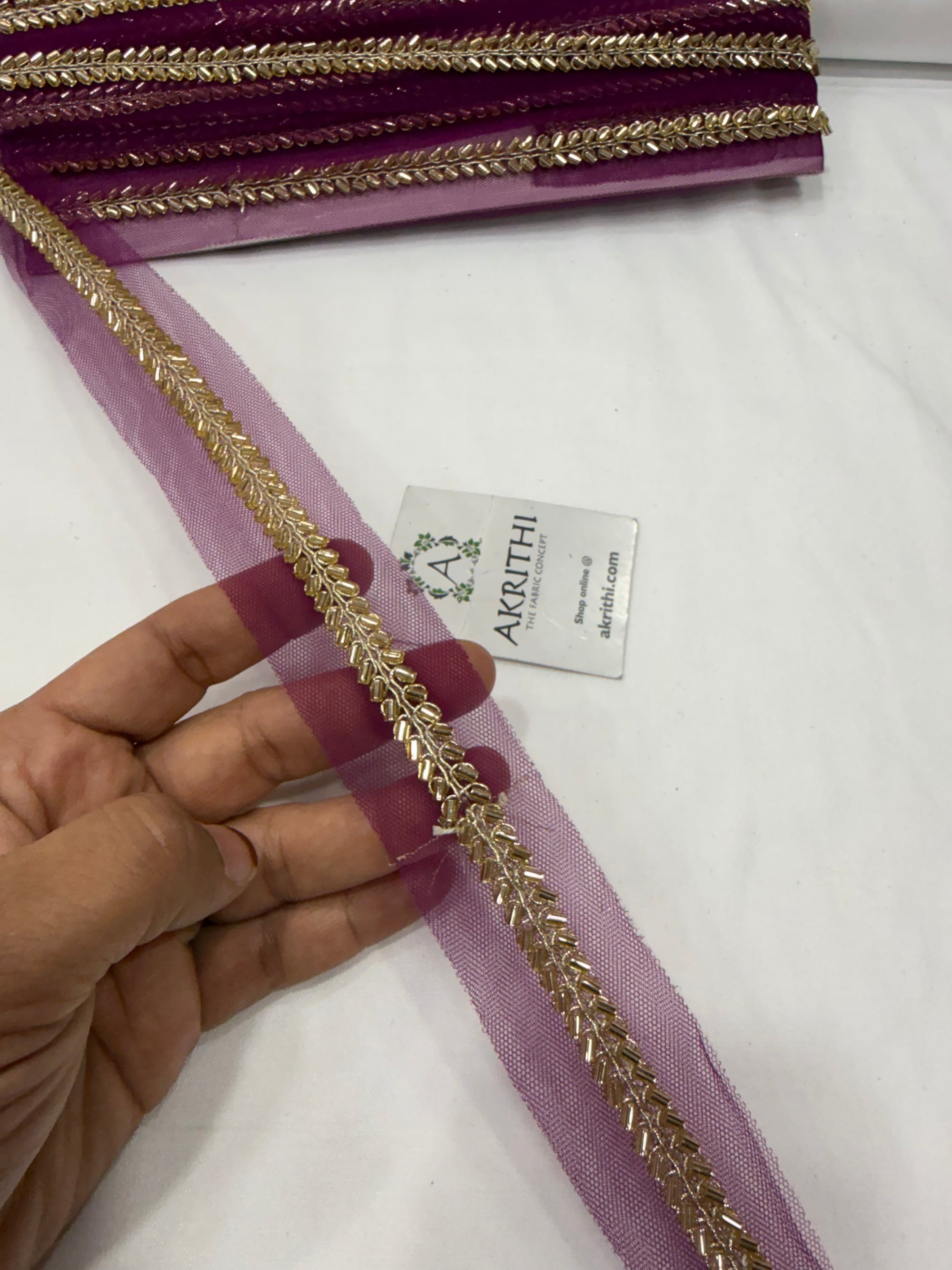 Embroidered lace 9 metres roll