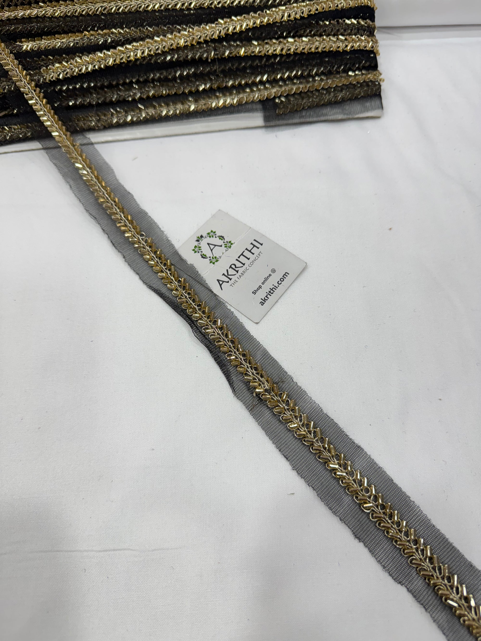 Embroidered lace 9 metres roll