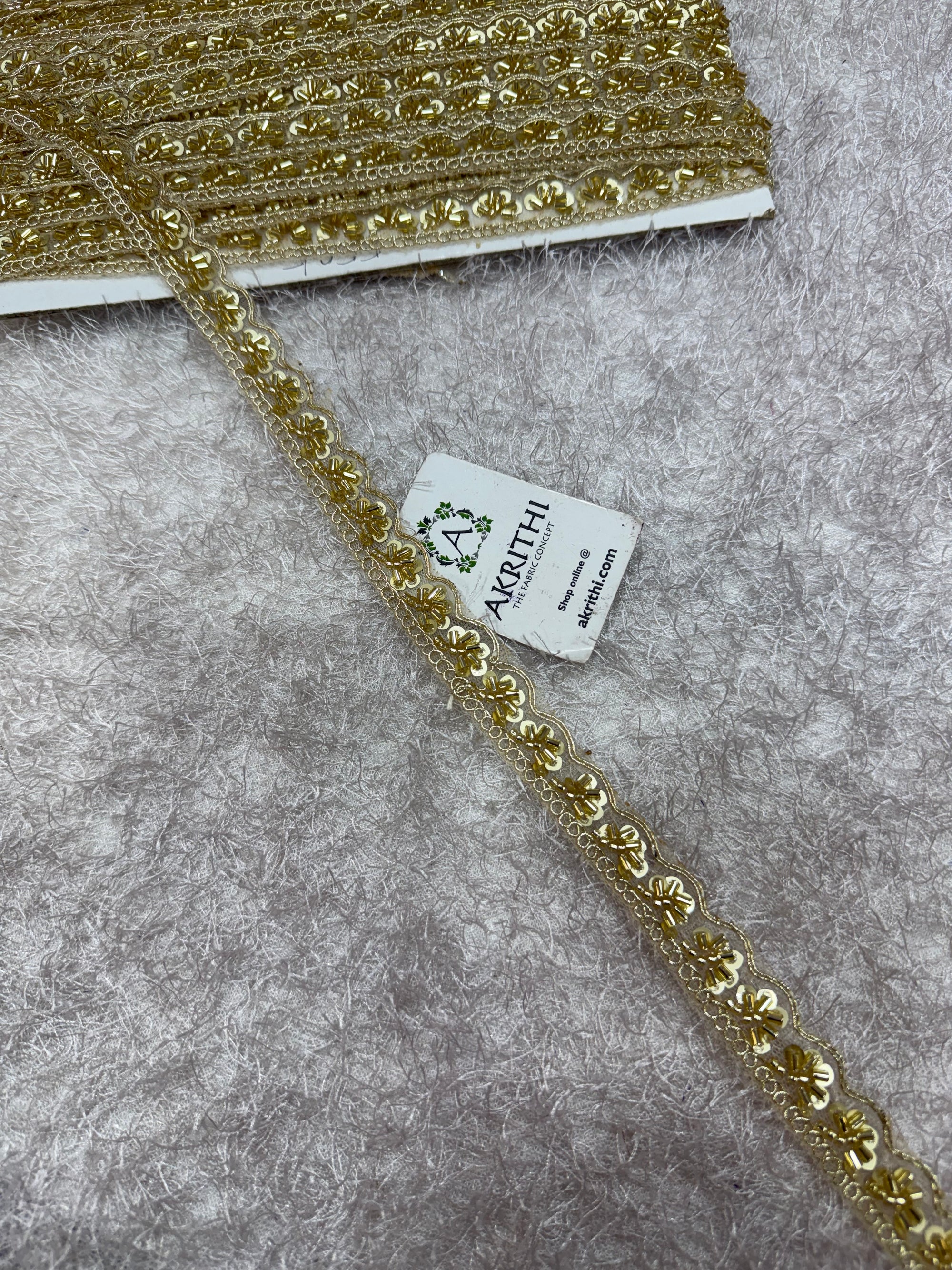 Embroidered lace 9 metres roll