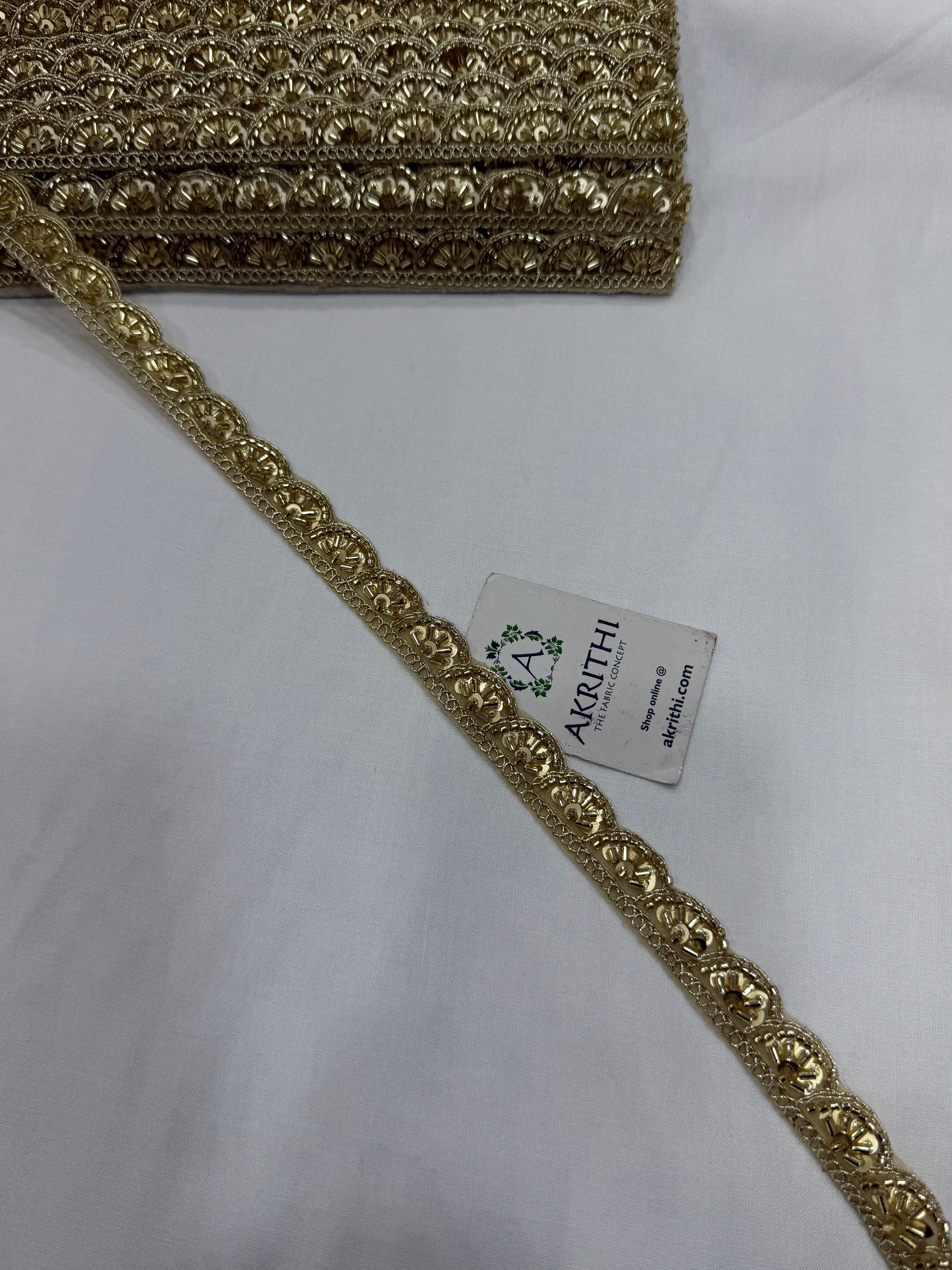 Embroidered lace 9 metres roll