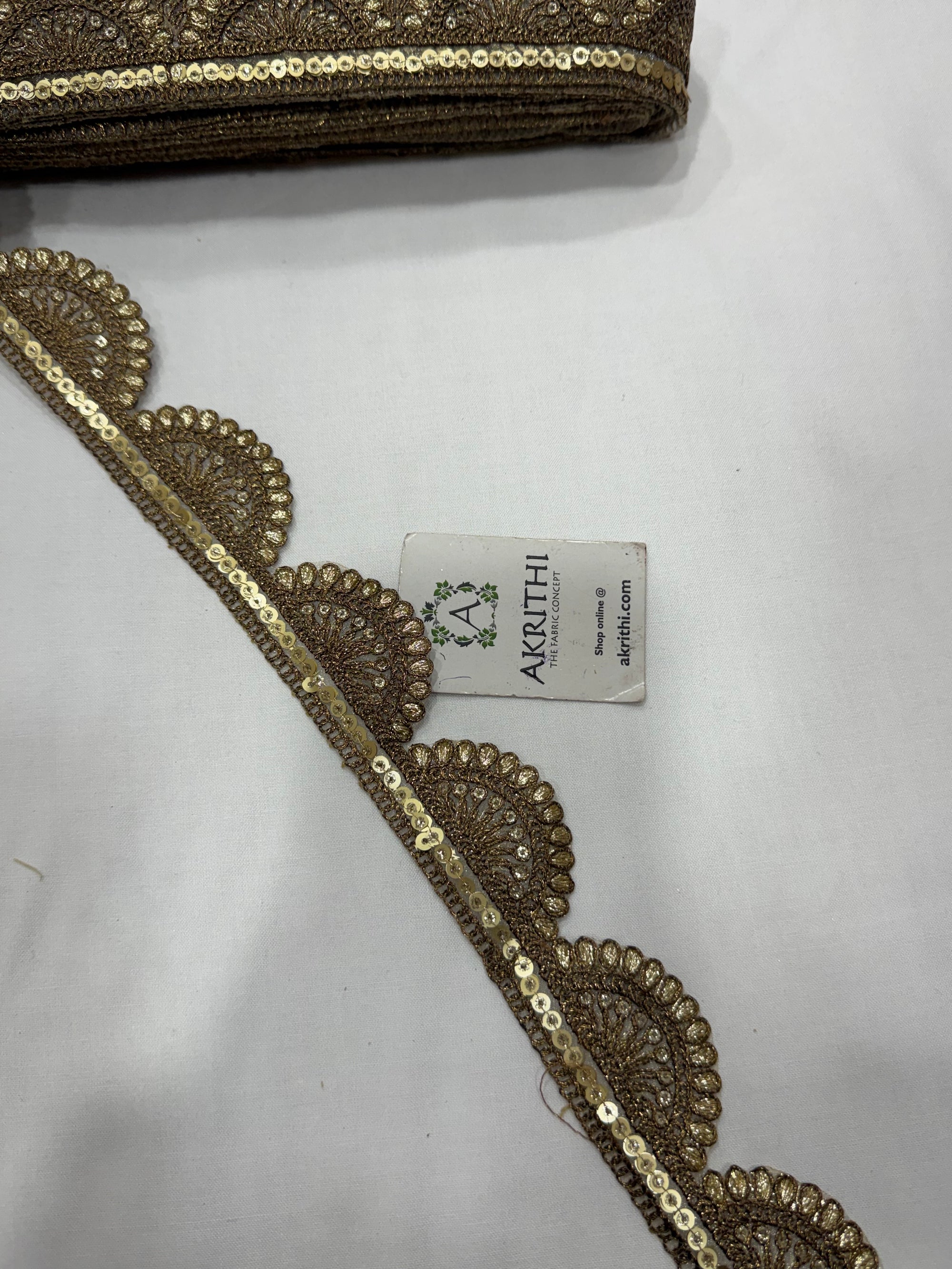 Embroidered lace 9 metres roll