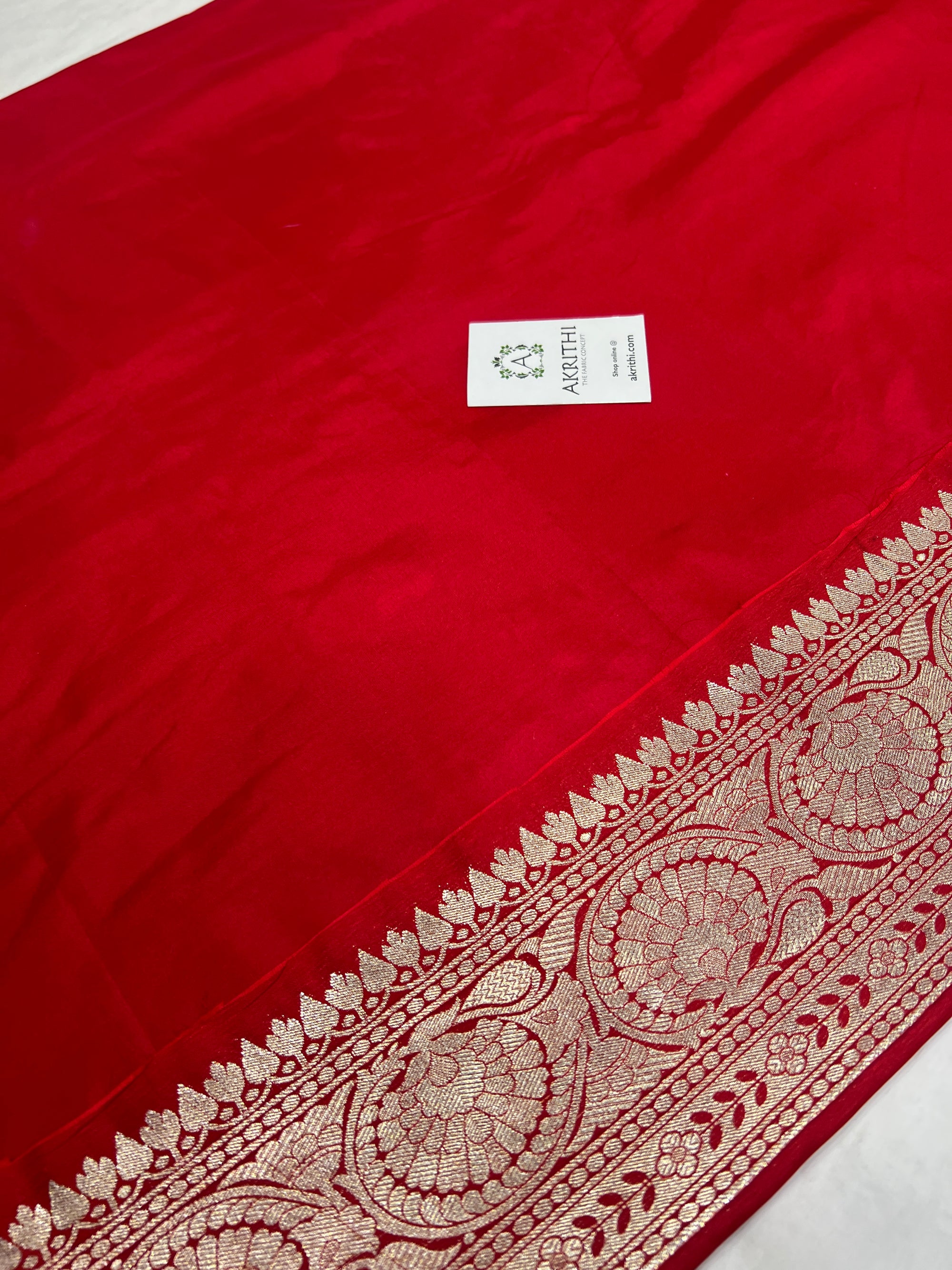 Pure silk saree with Banarasi lace